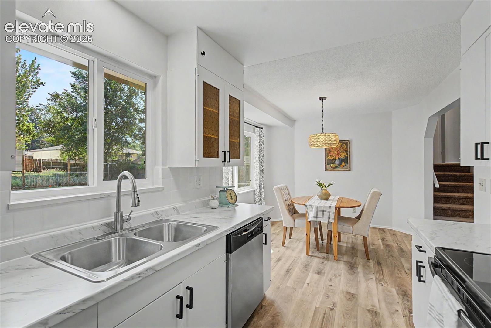 Photo 11 of 3518 Mesa Grande Drive, Colorado Springs