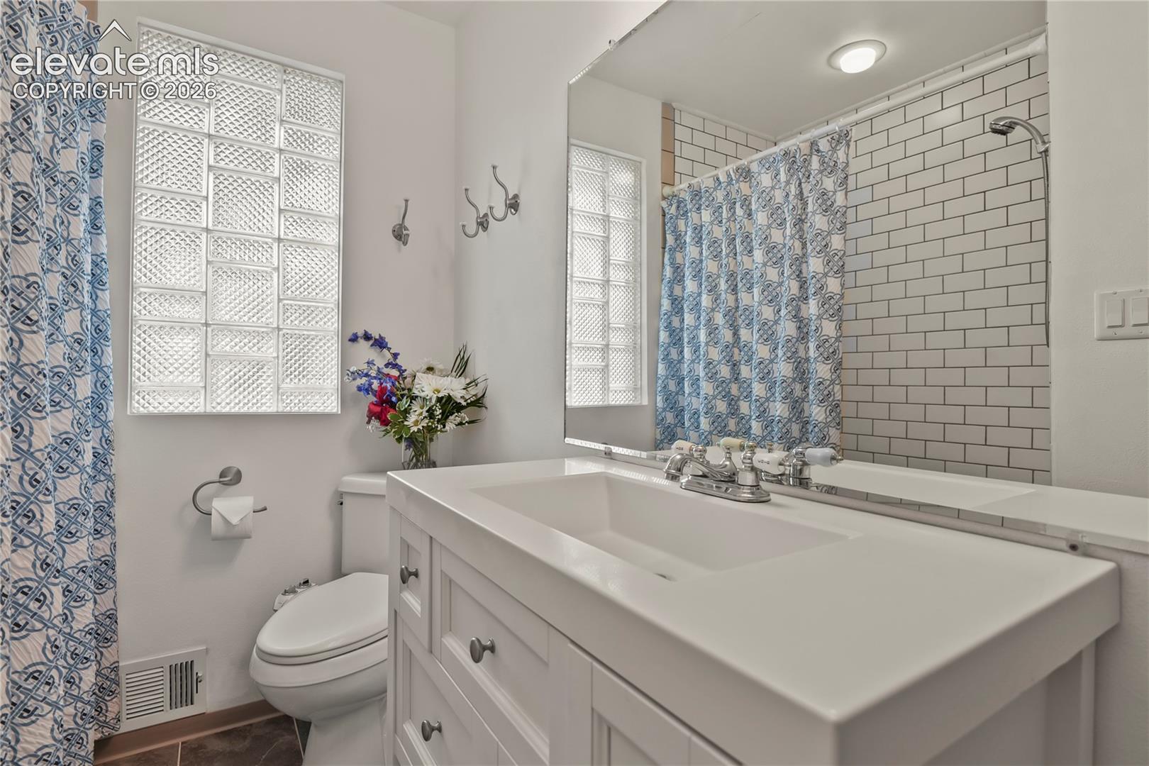 Photo 23 of 1516 Dorchester Drive, Colorado Springs