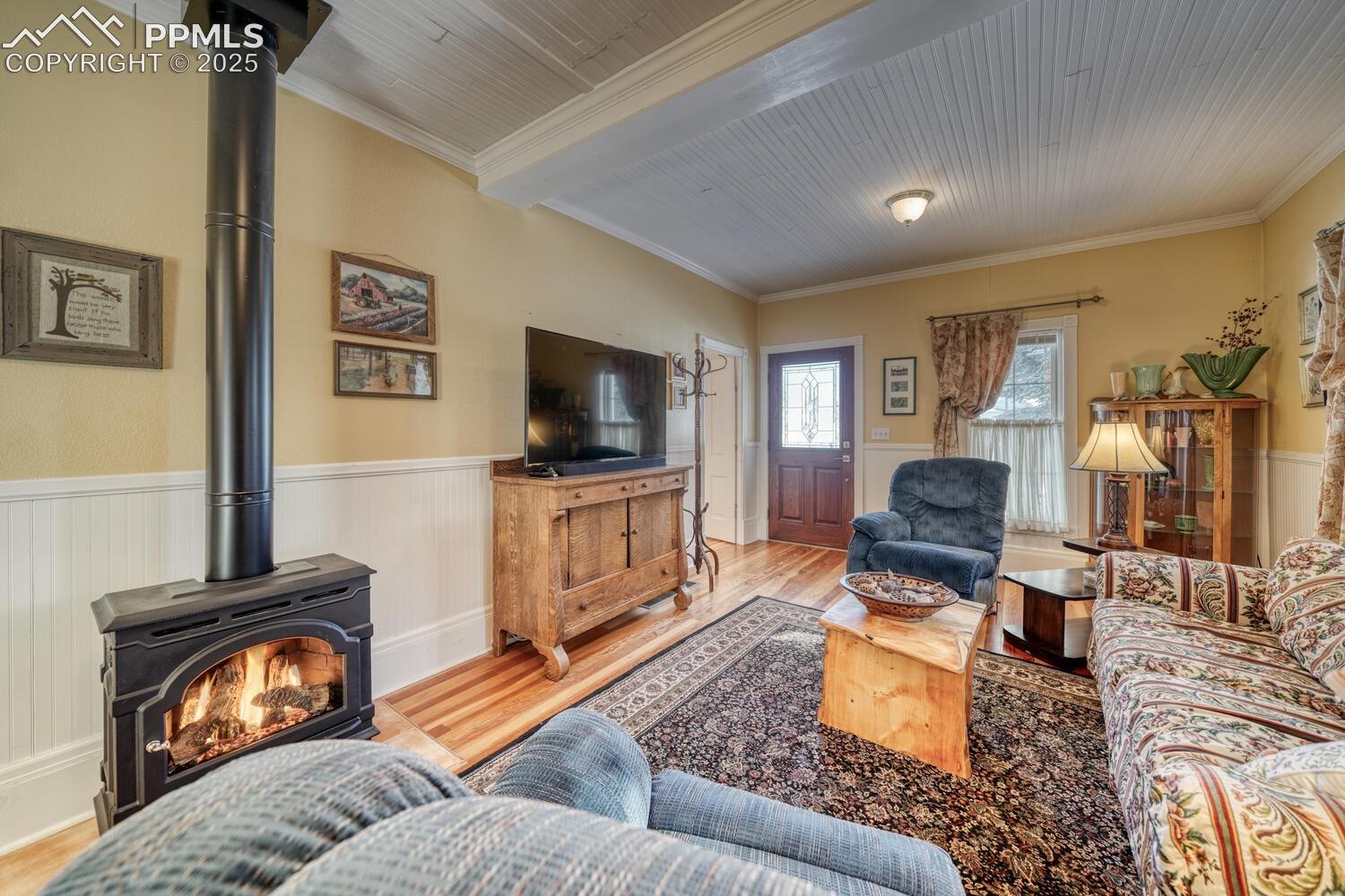 202 S 4th St, Westcliffe, CO 81252