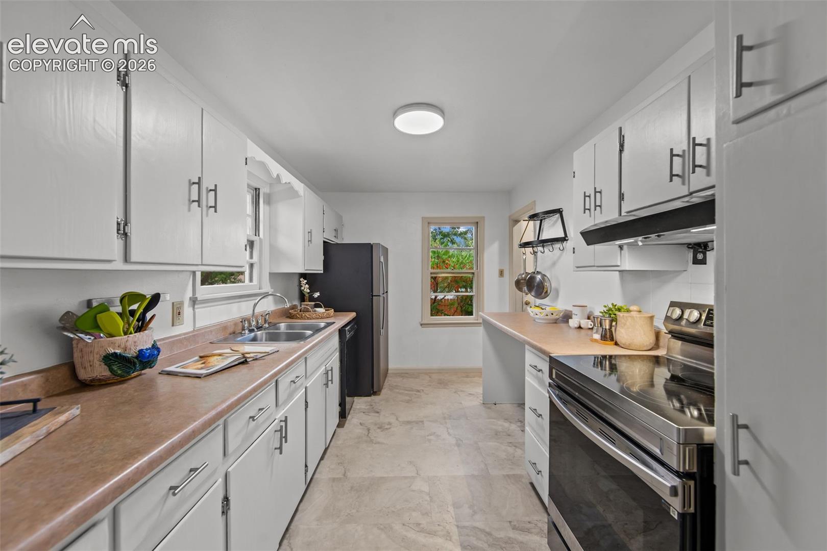 Photo 11 of 1746 Palmer Park Boulevard, Colorado Springs