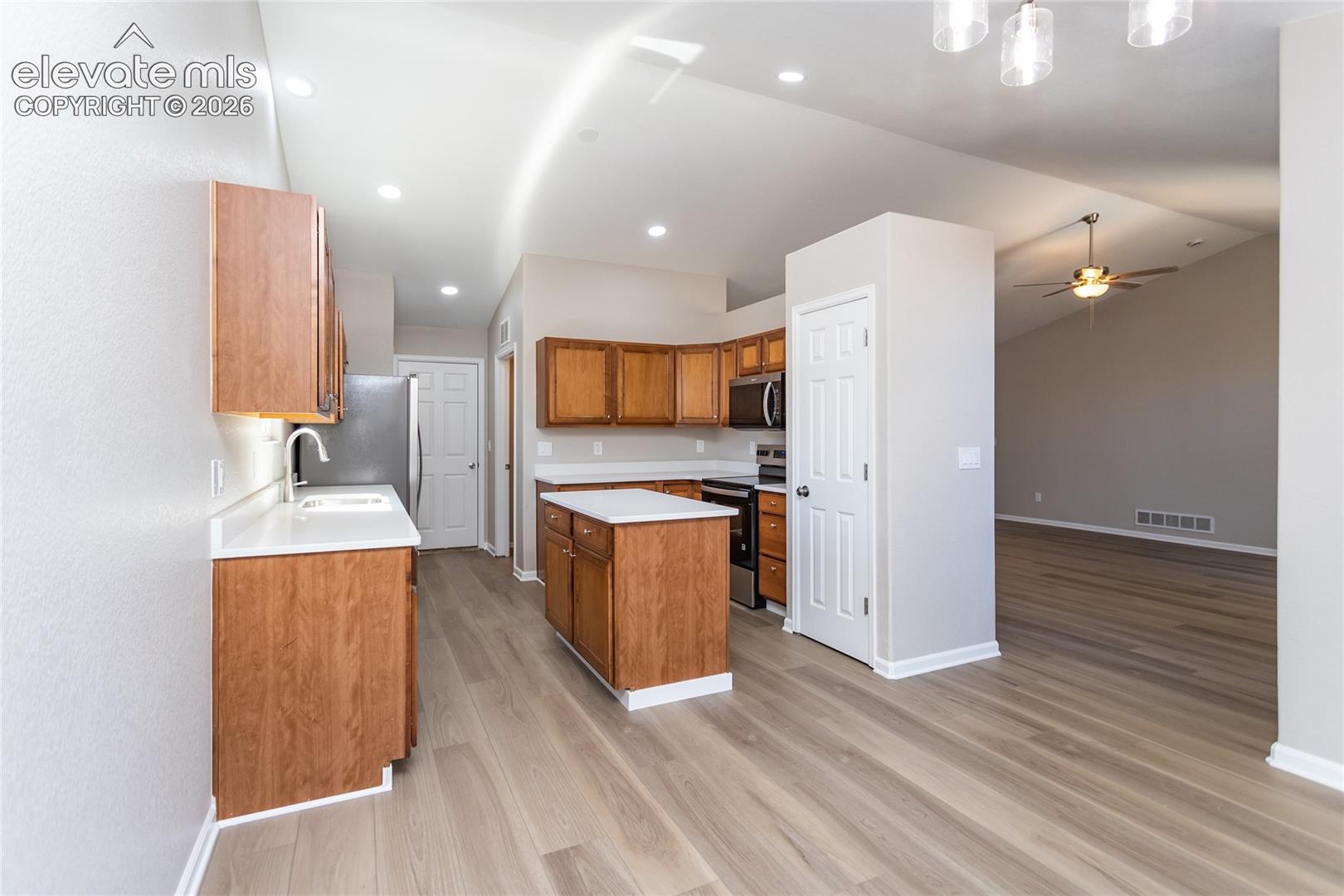 The convenient Dining & Kitchen & Living Room. Great for entertaining!