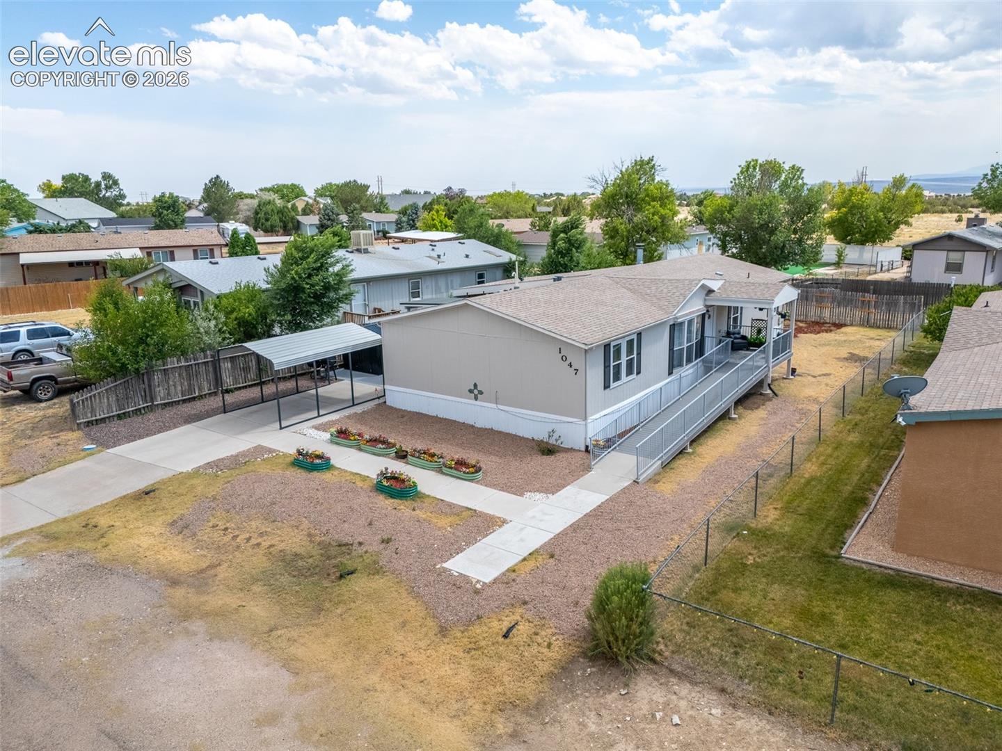 1047 S Saddlerock Dr, Pueblo West, CO 81007