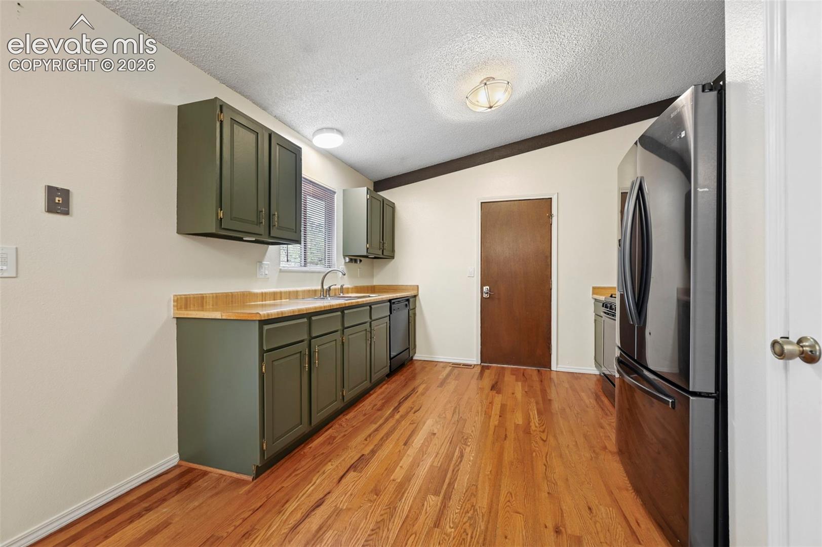Photo 13 of 5355 Mule Deer Drive, Colorado Springs