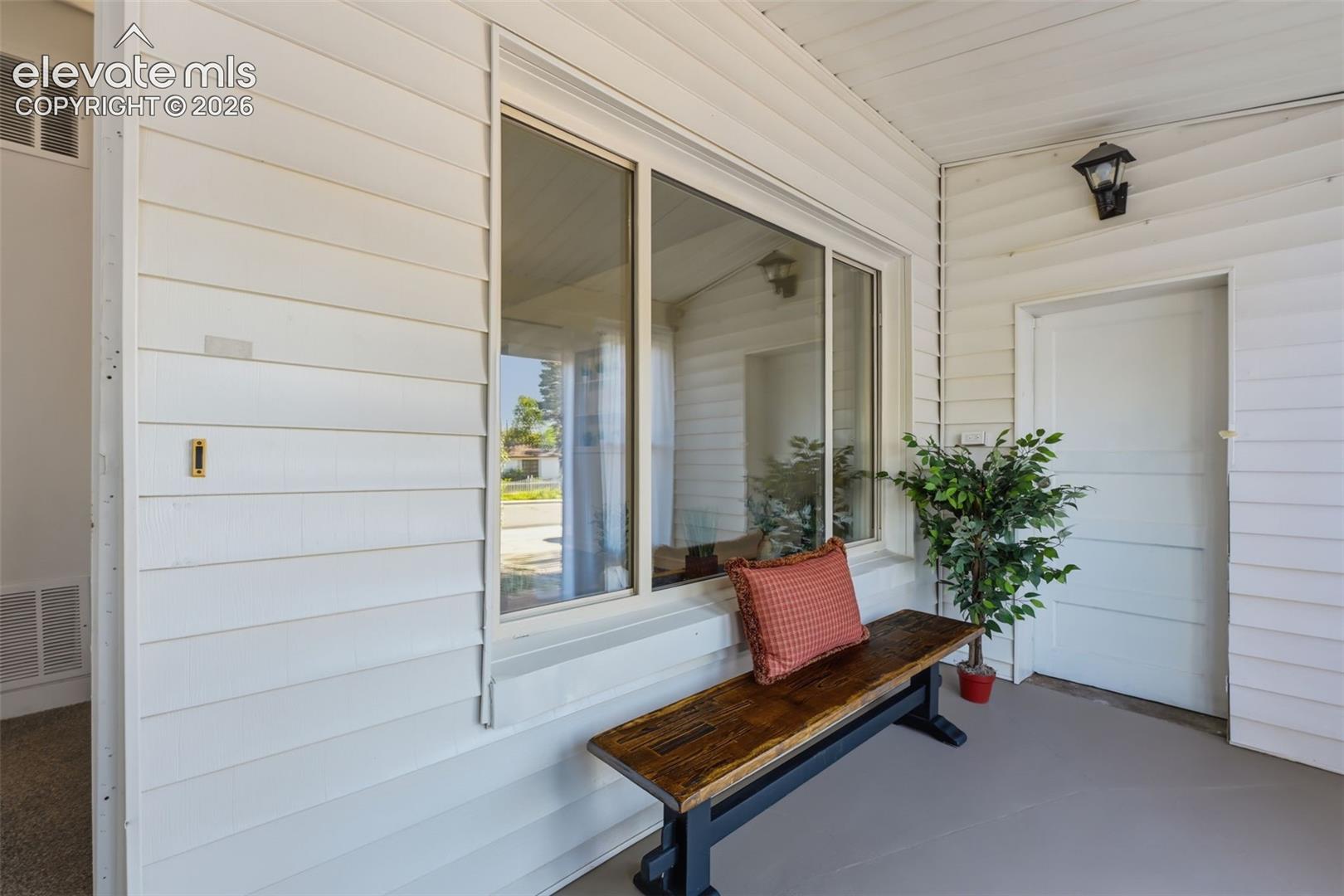 Enclosed patio/sun room