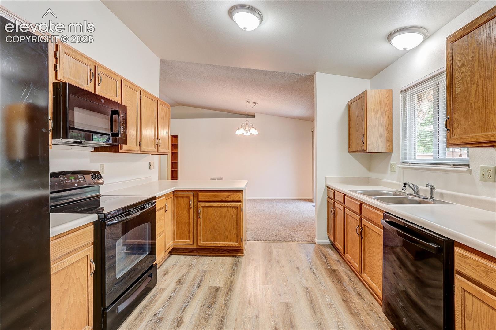 Photo 8 of 2533 Patriot Heights, Colorado Springs