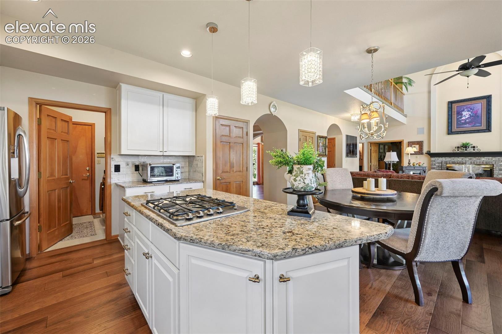Photo 13 of 2527 Craycroft Drive, Colorado Springs