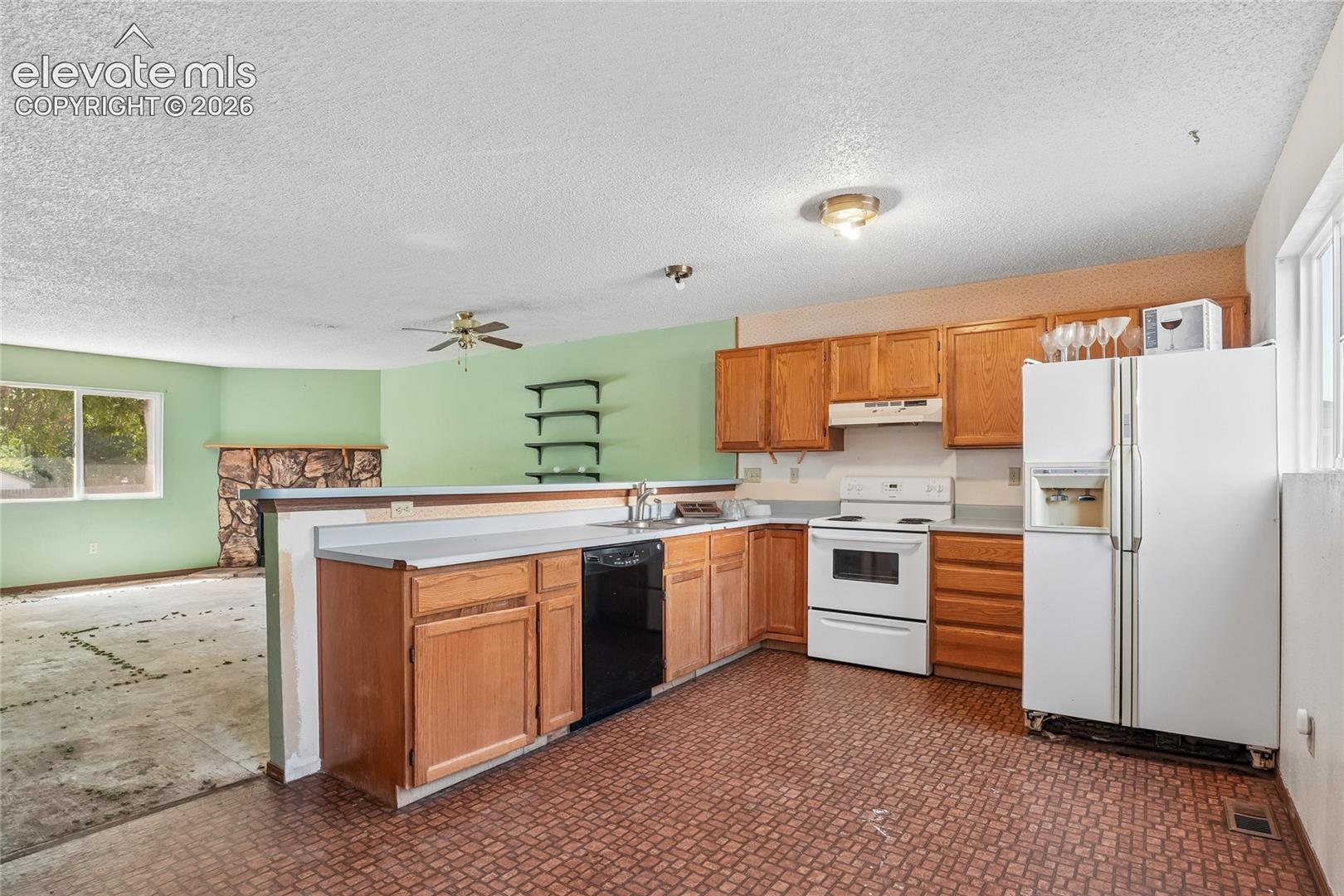 Photo 11 of 6964 Palmer Park Boulevard, Colorado Springs