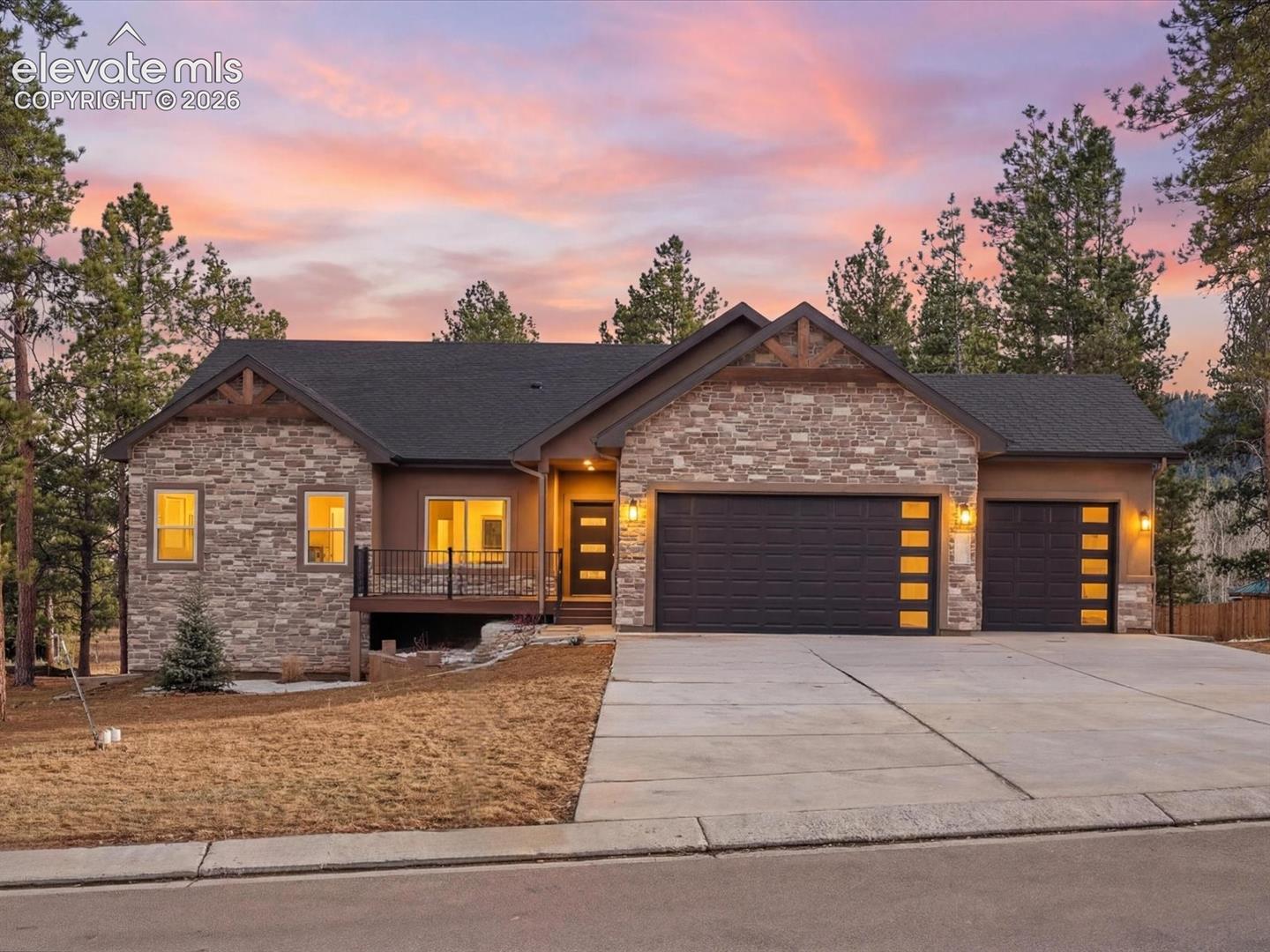1283 Firestone Dr, Woodland Park, CO 80863