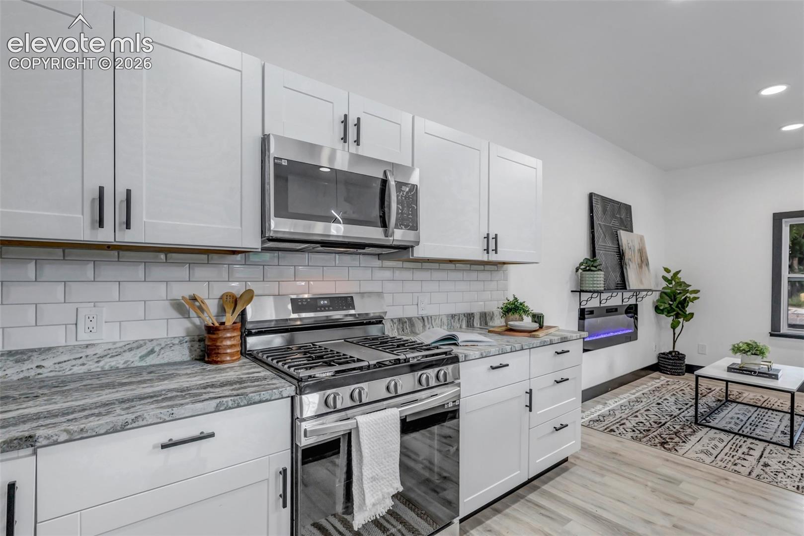 908 E Cimarron St, Colorado Springs, CO 80903