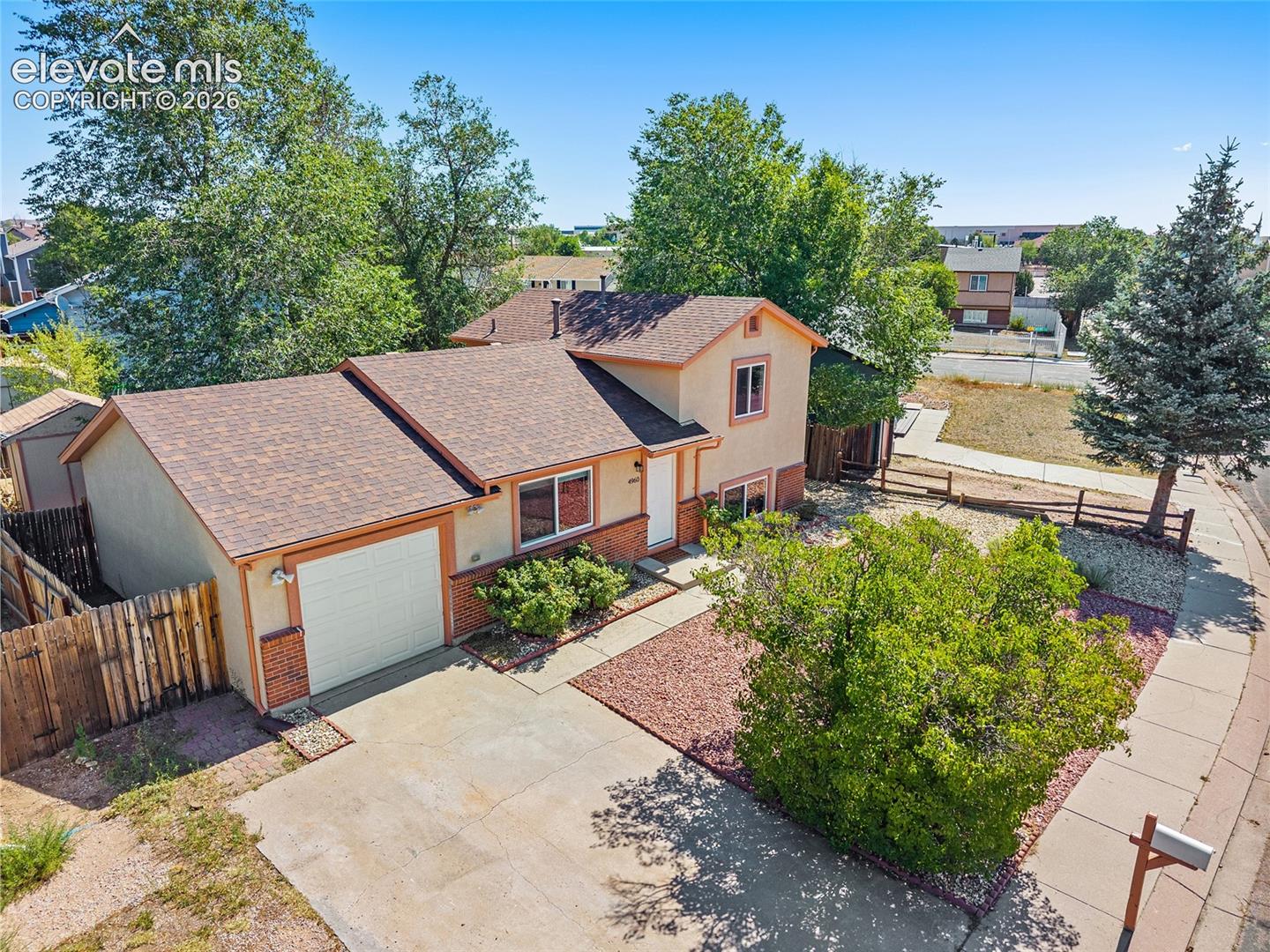 4960 Dover Dr, Colorado Springs, CO 80916