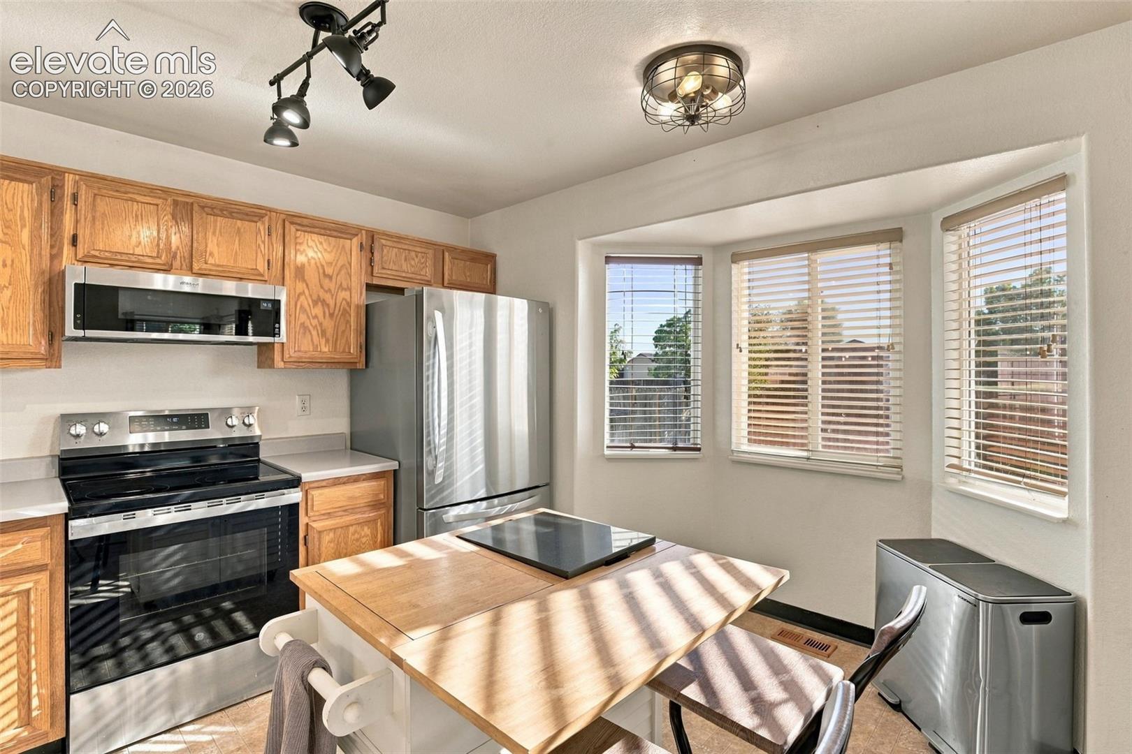 Photo 17 of 1040 Red Brooke Drive, Colorado Springs