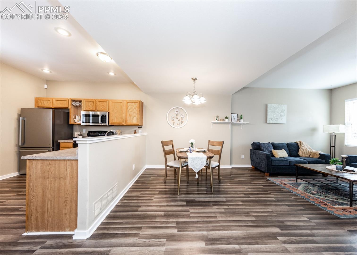 Photo 9 of 5182 Dovetail Lane, Colorado Springs