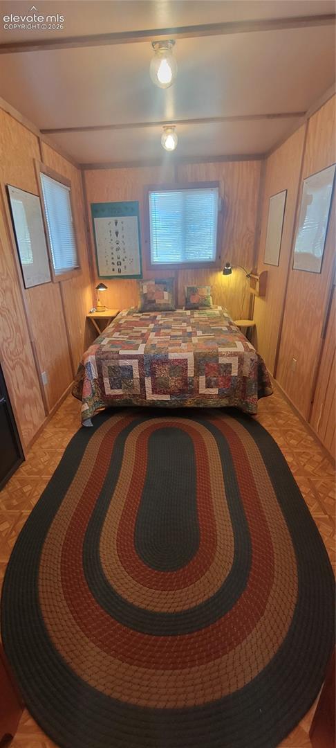 Guest bedroom