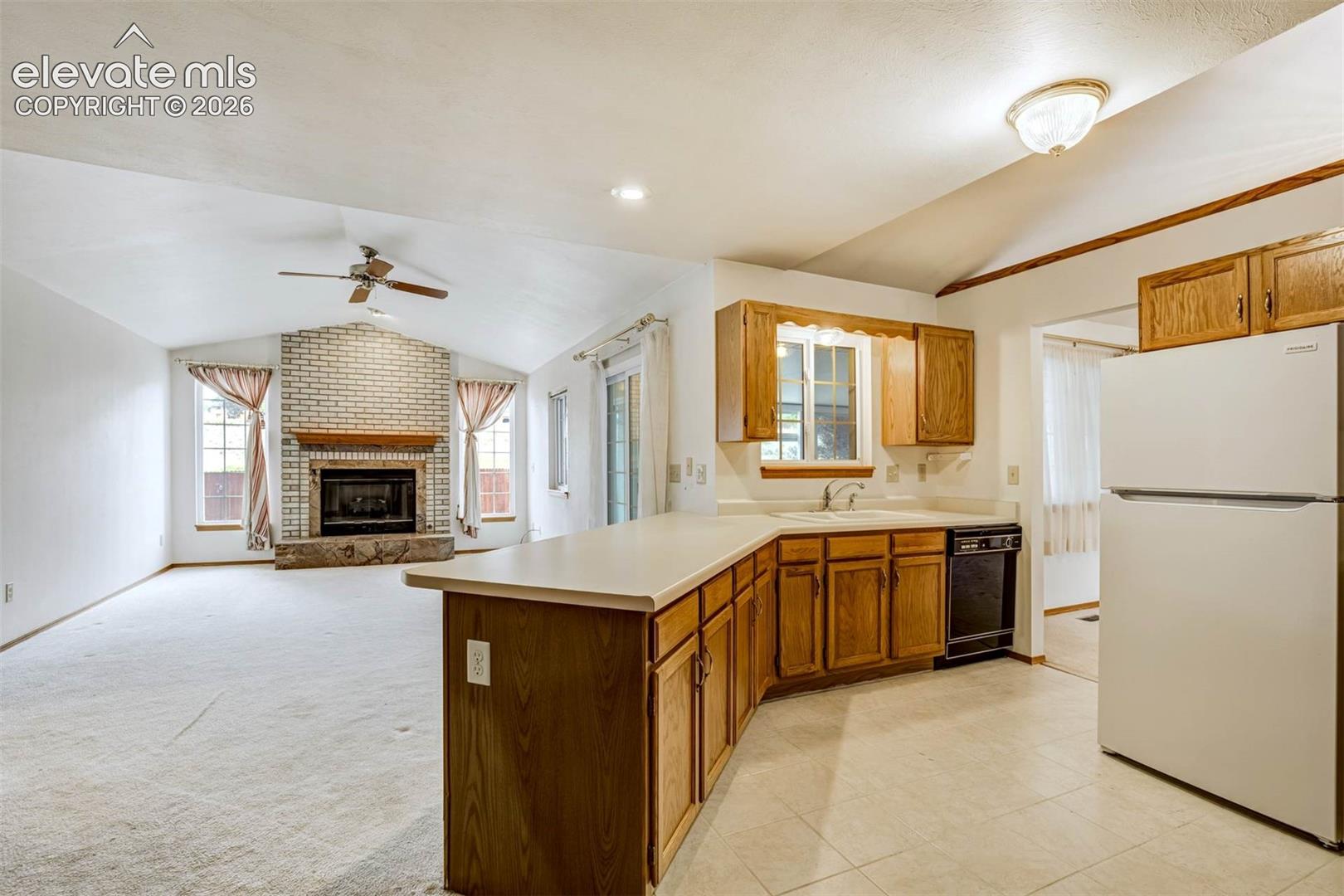 Photo 12 of 2170 Heatherdale Drive, Colorado Springs