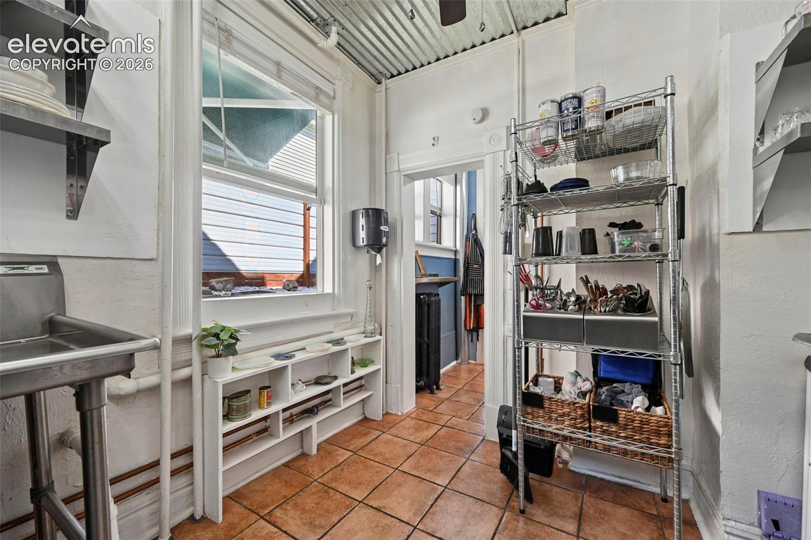 Dishroom