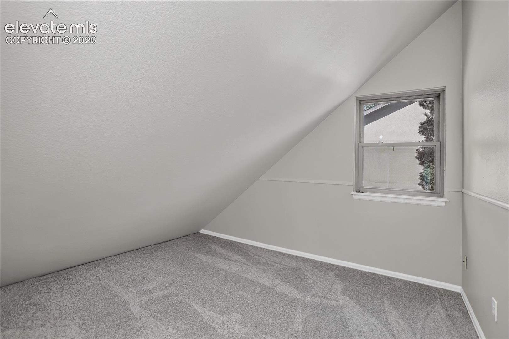Office/Bonus space - upper level