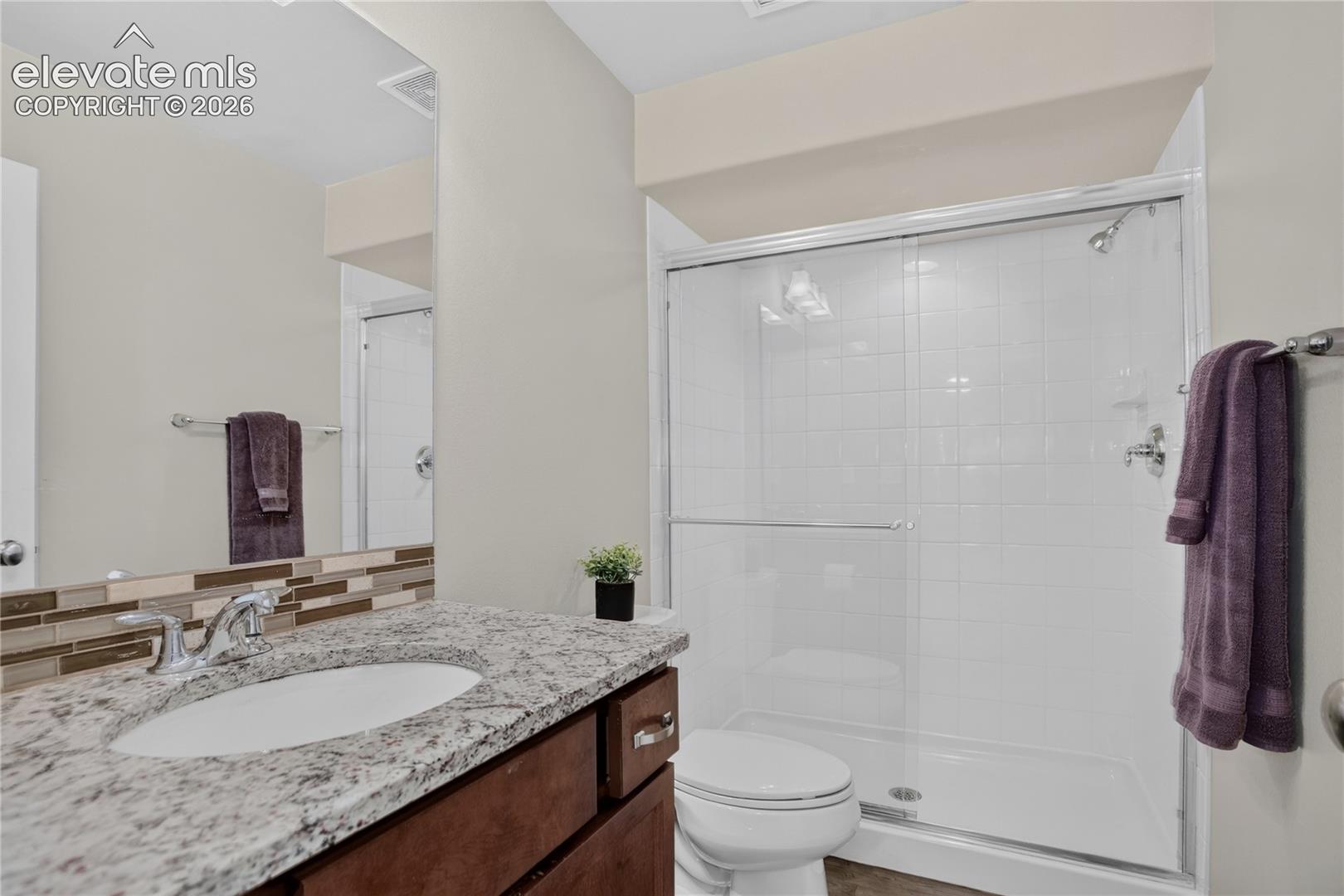 En-suite bathroom for Bedroom 3 - lower level