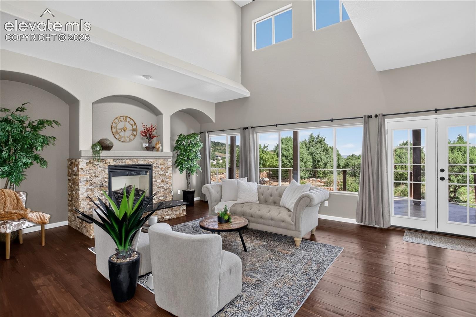 Vaulted ceiling living room