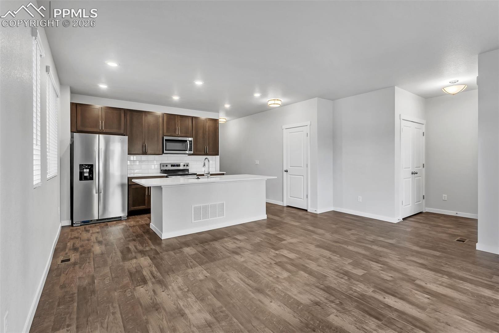 Lower level unit