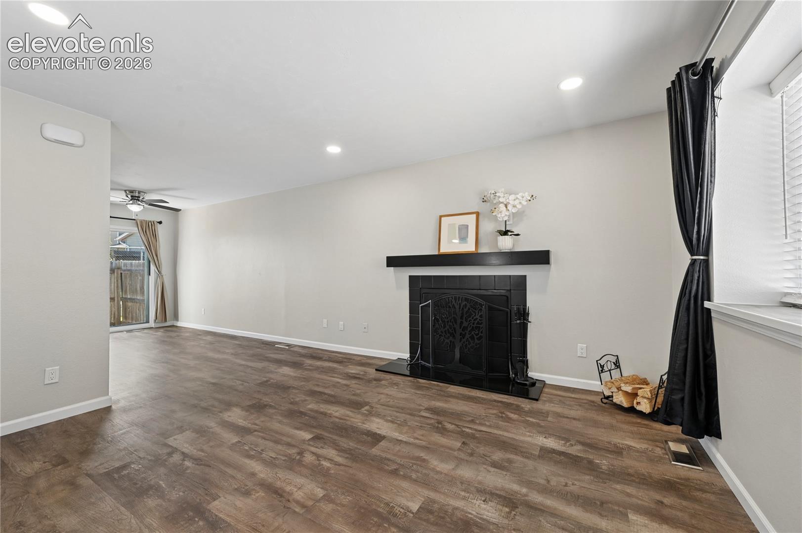 Cozy fireplace in livingroom
