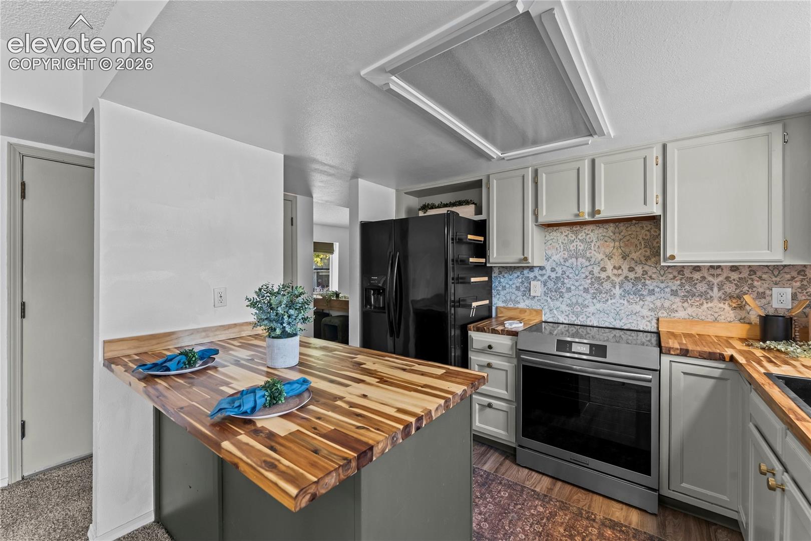Photo 12 of 5870 Pemberton Way, Colorado Springs