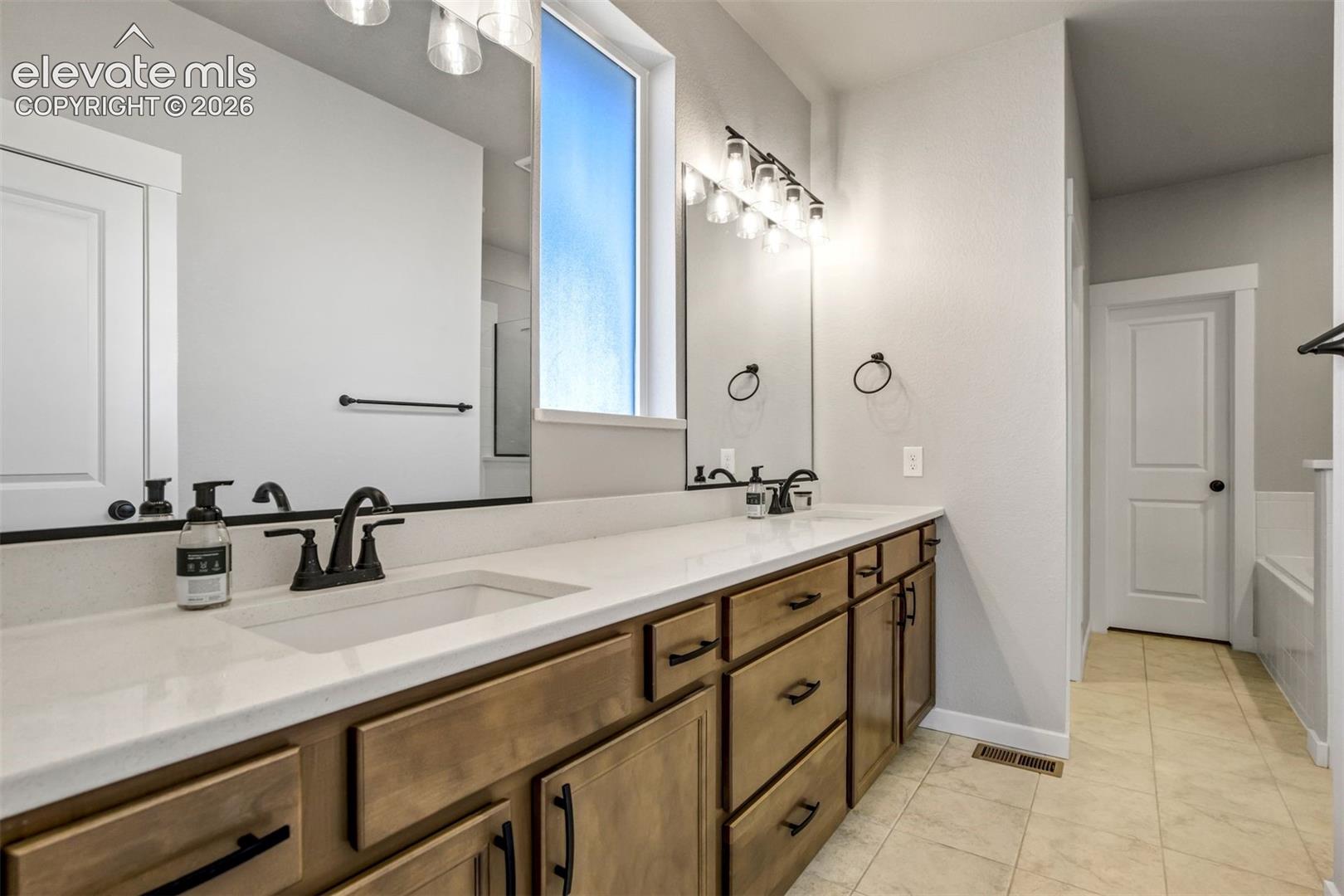 Photo 14 of 8318 Sam Bass Drive, Colorado Springs