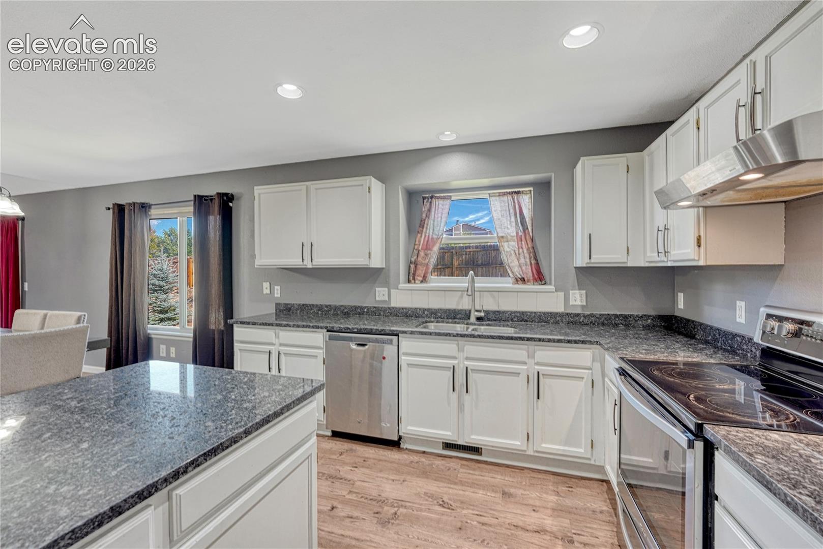 Photo 14 of 3630 Richmond Drive, Colorado Springs