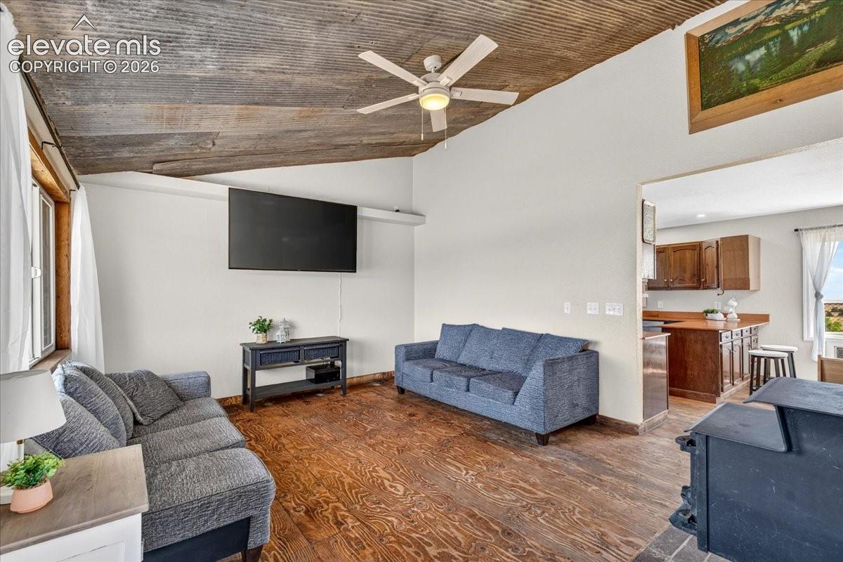 24396 Emerald Trl, Deer Trail, CO 80105