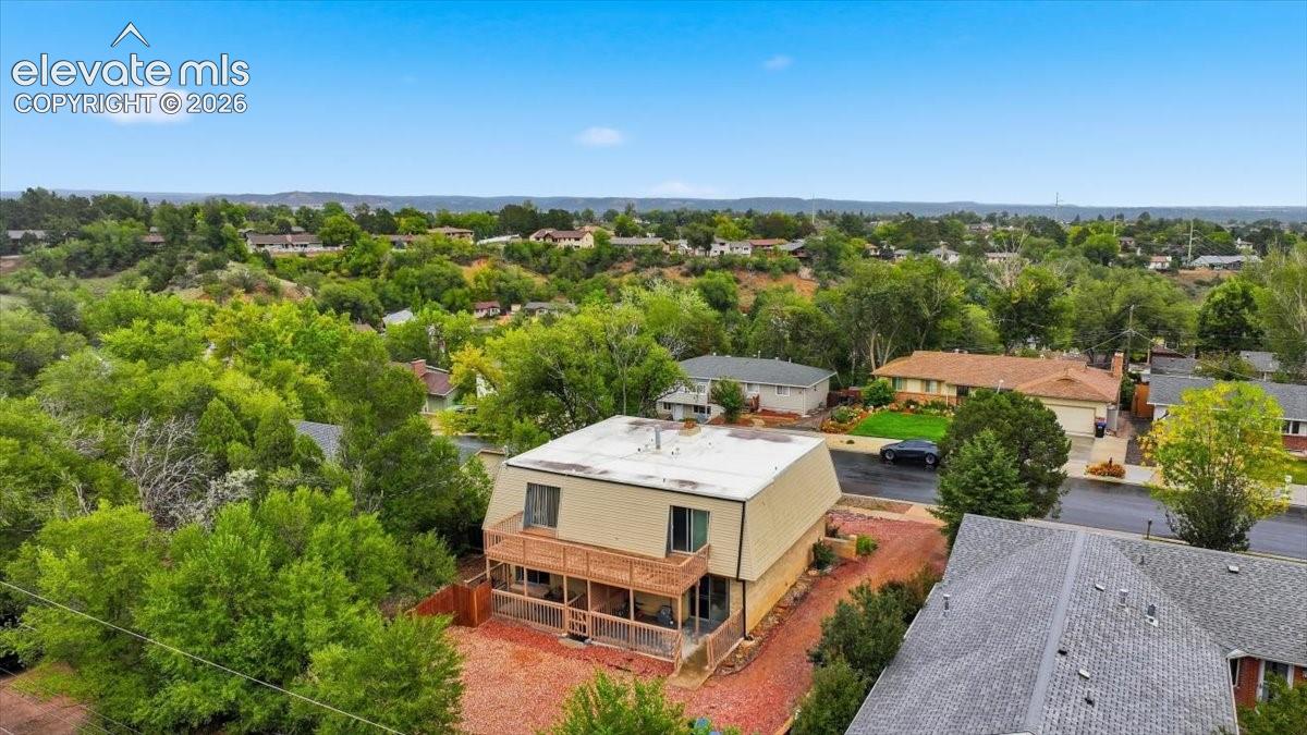 Easy access to I-25, Old Colorado City and Downtown Colorado Springs.