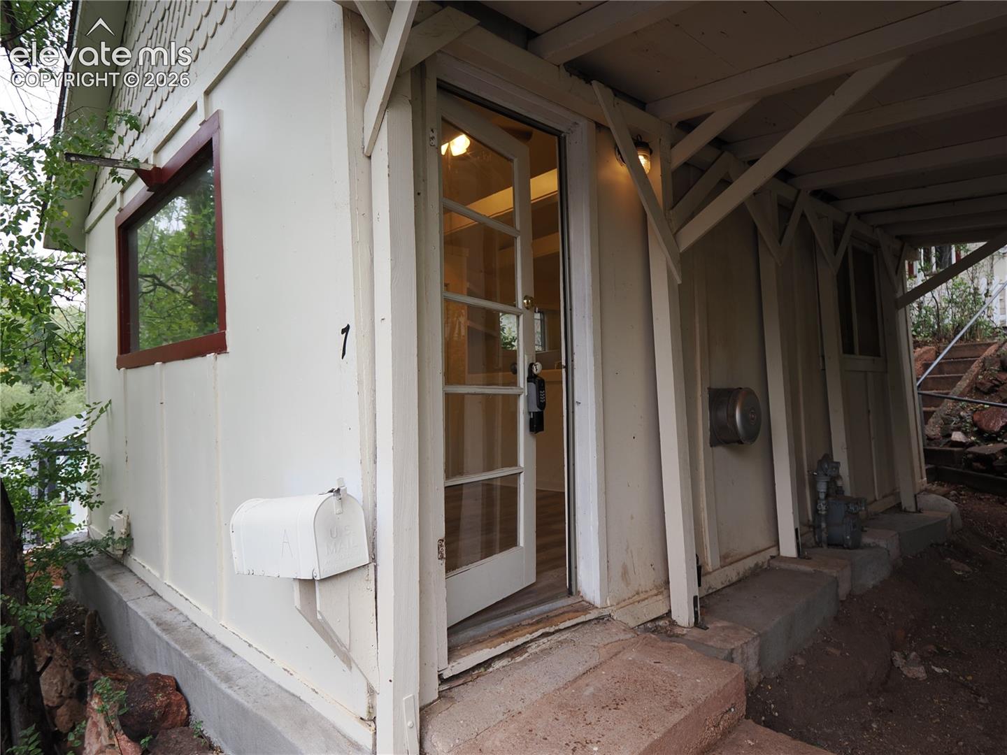 cottage entry 