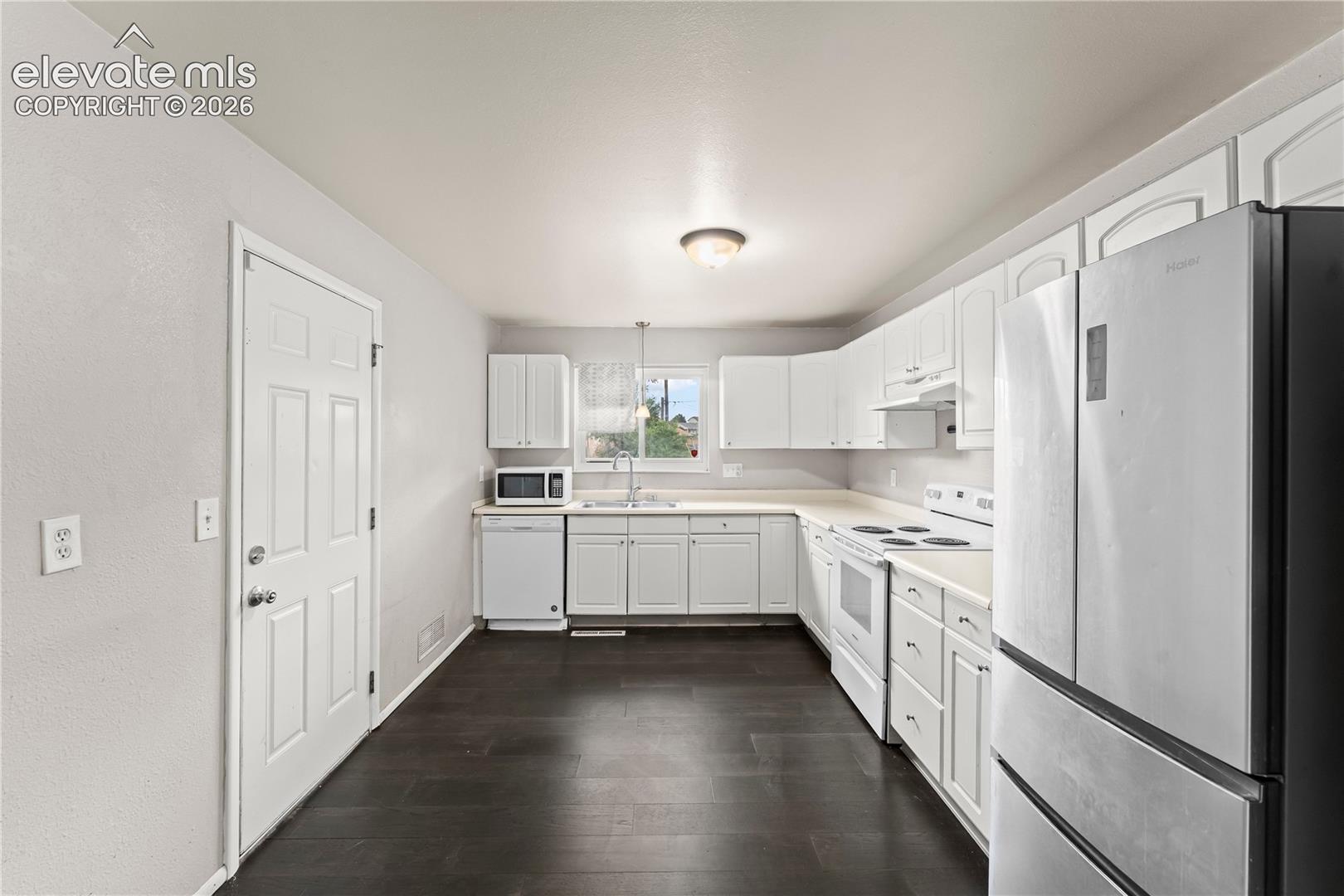 Photo 8 of 1120 Maxwell Street, Colorado Springs