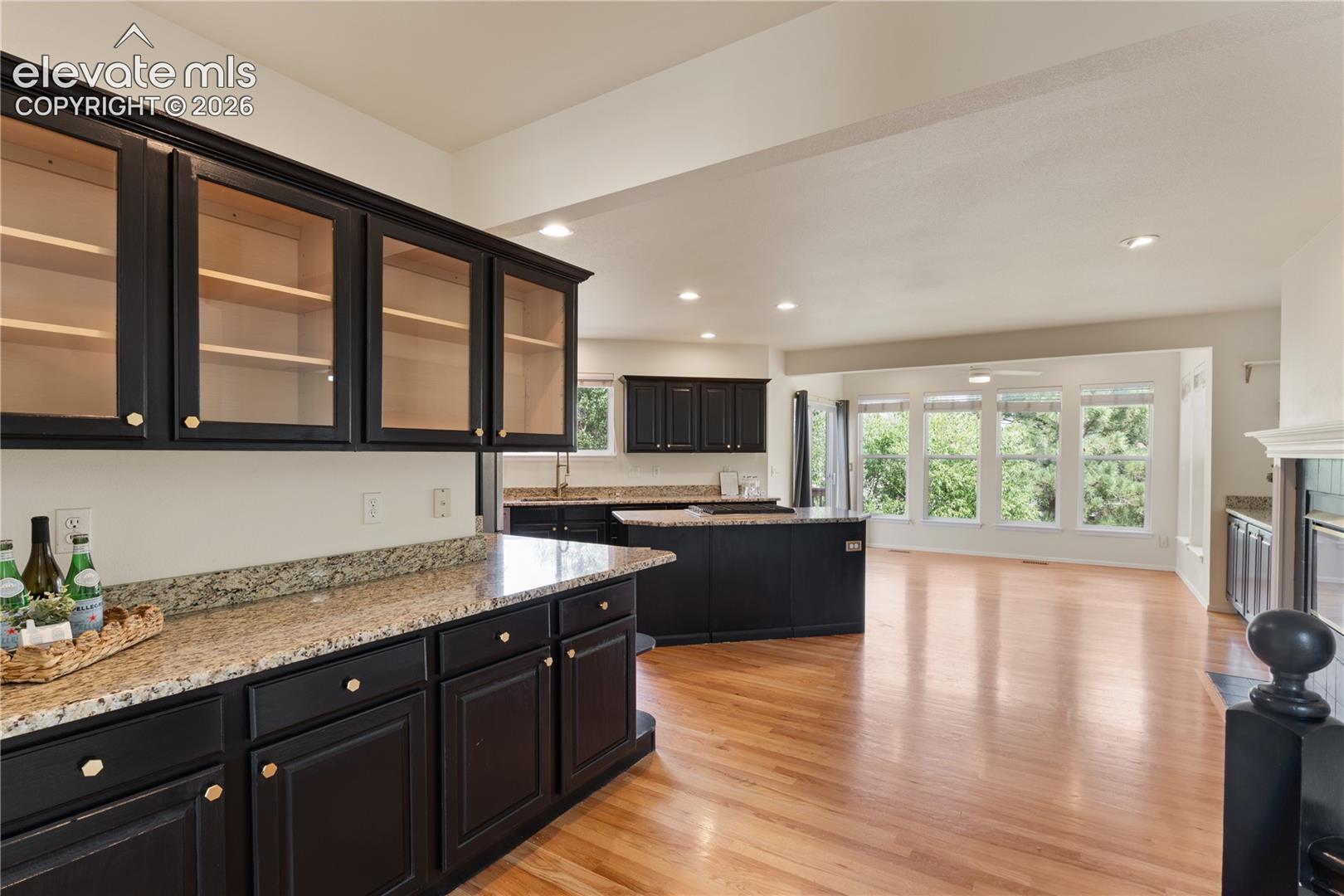 Photo 11 of 1136 Vista Oaks Drive, Colorado Springs