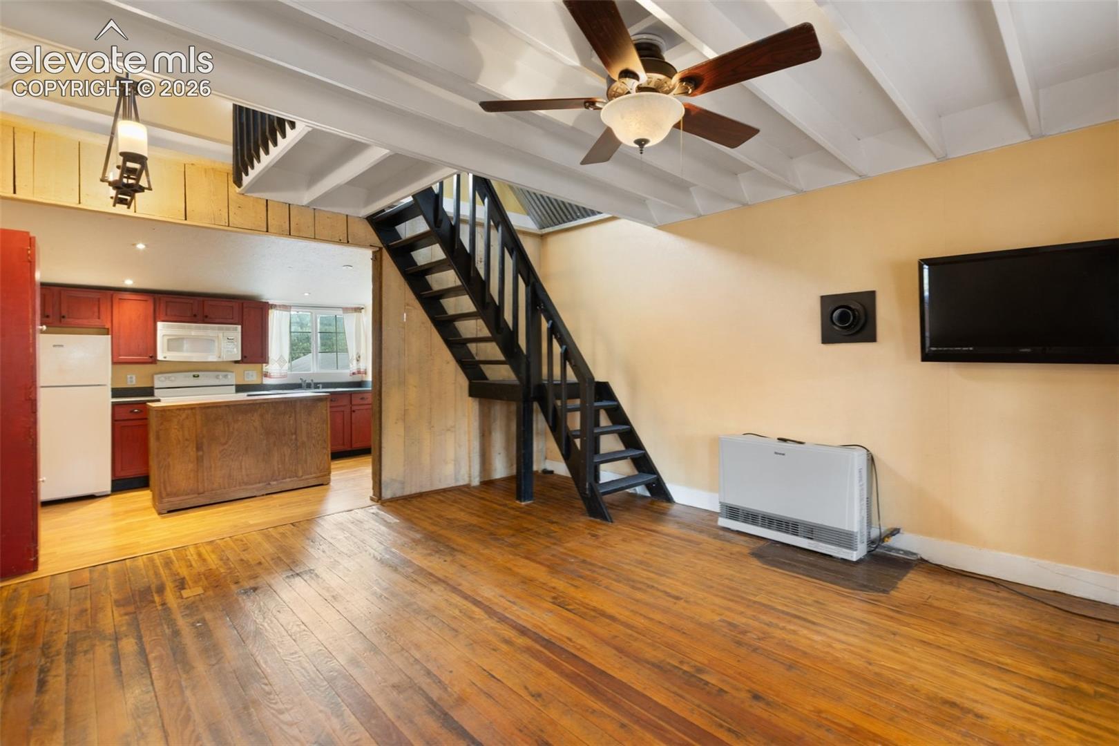 Photo 9 of 102 Spicer Avenue, Victor