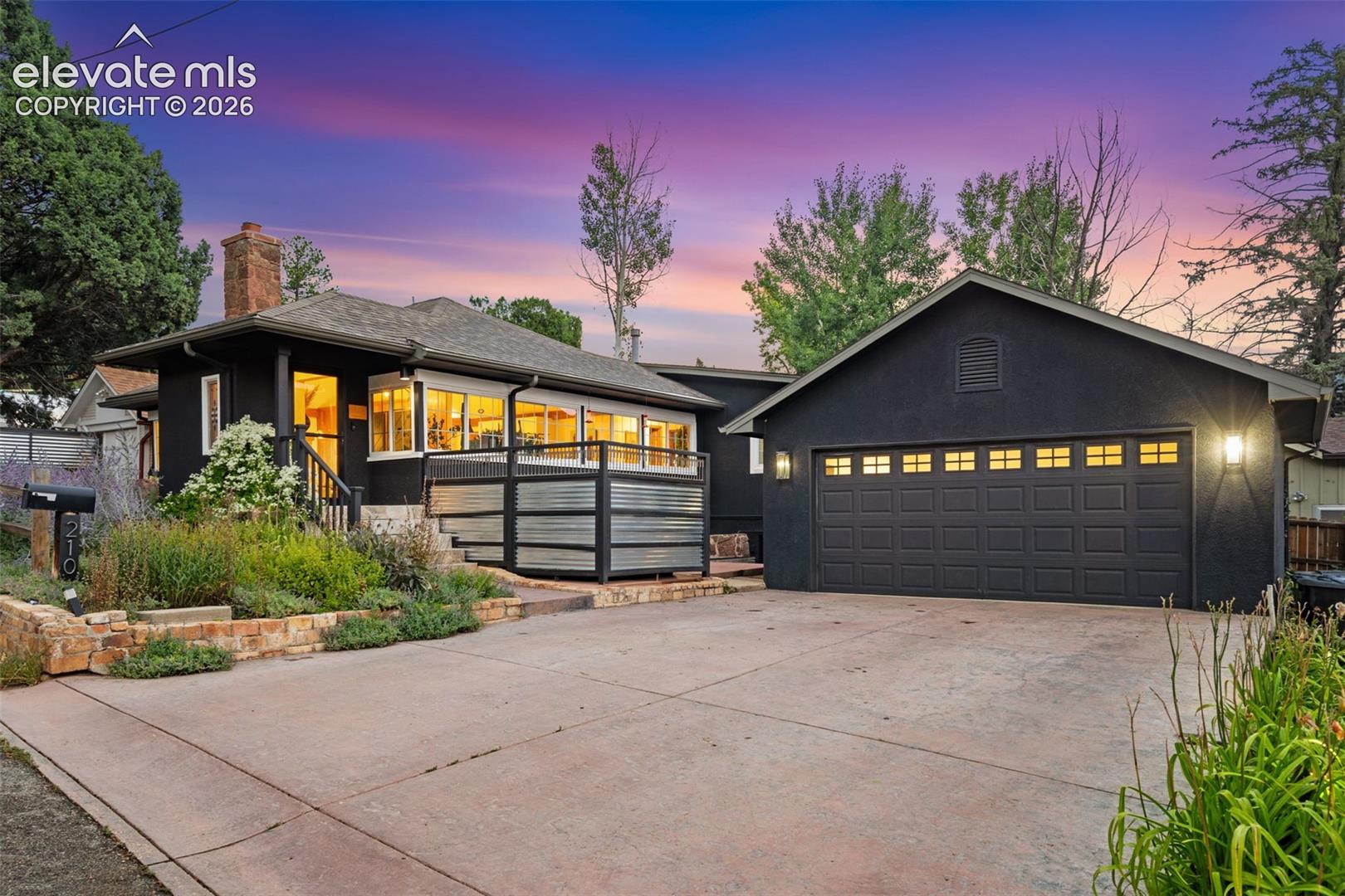 210 Mesa Ave, Manitou Springs, CO 80829