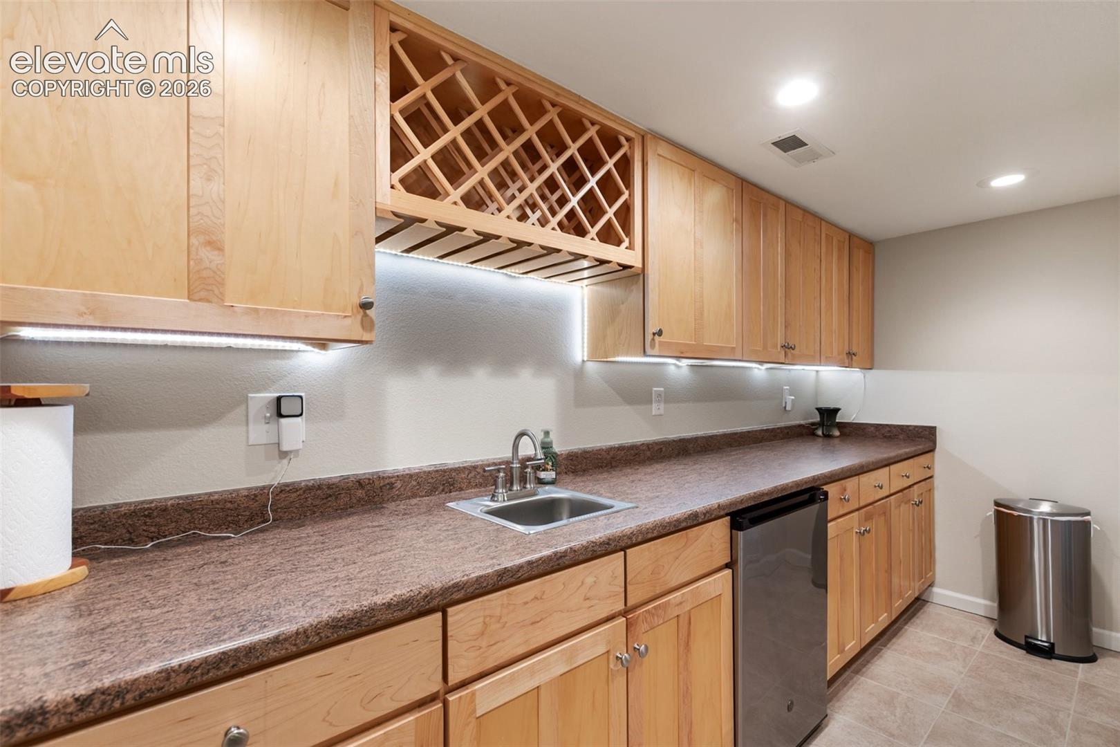 Wet bar for wonderfull entertaining
