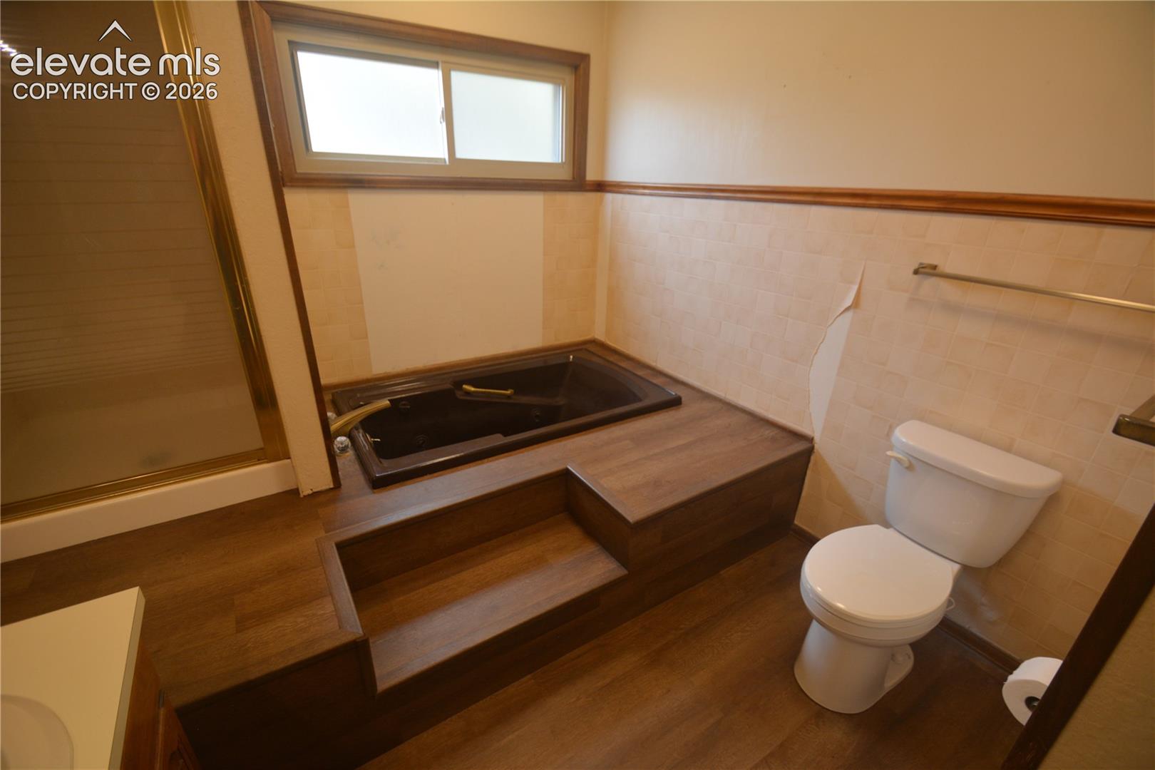 raised tub