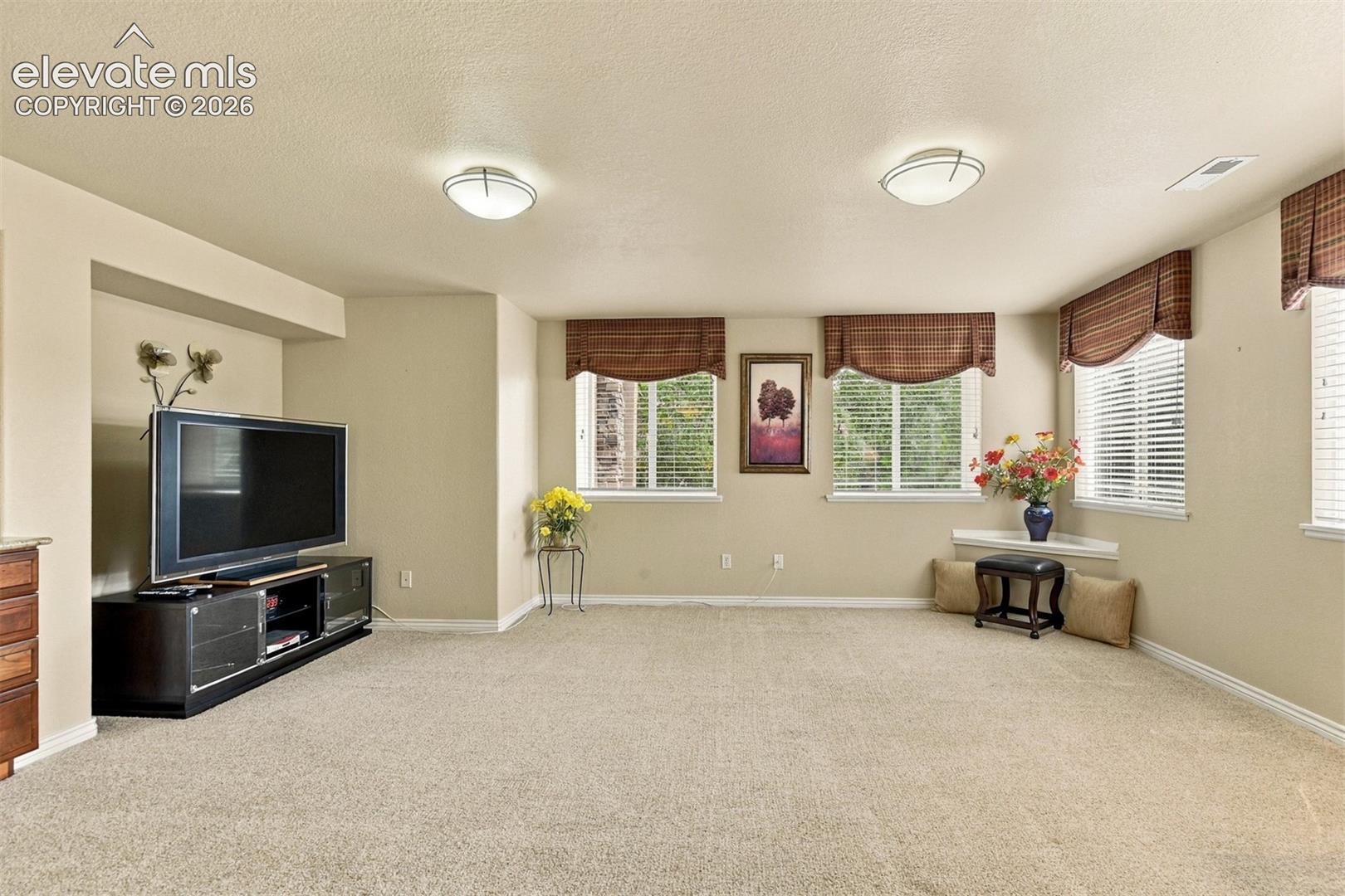 Photo 27 of 1952 London Carriage Grove, Colorado Springs