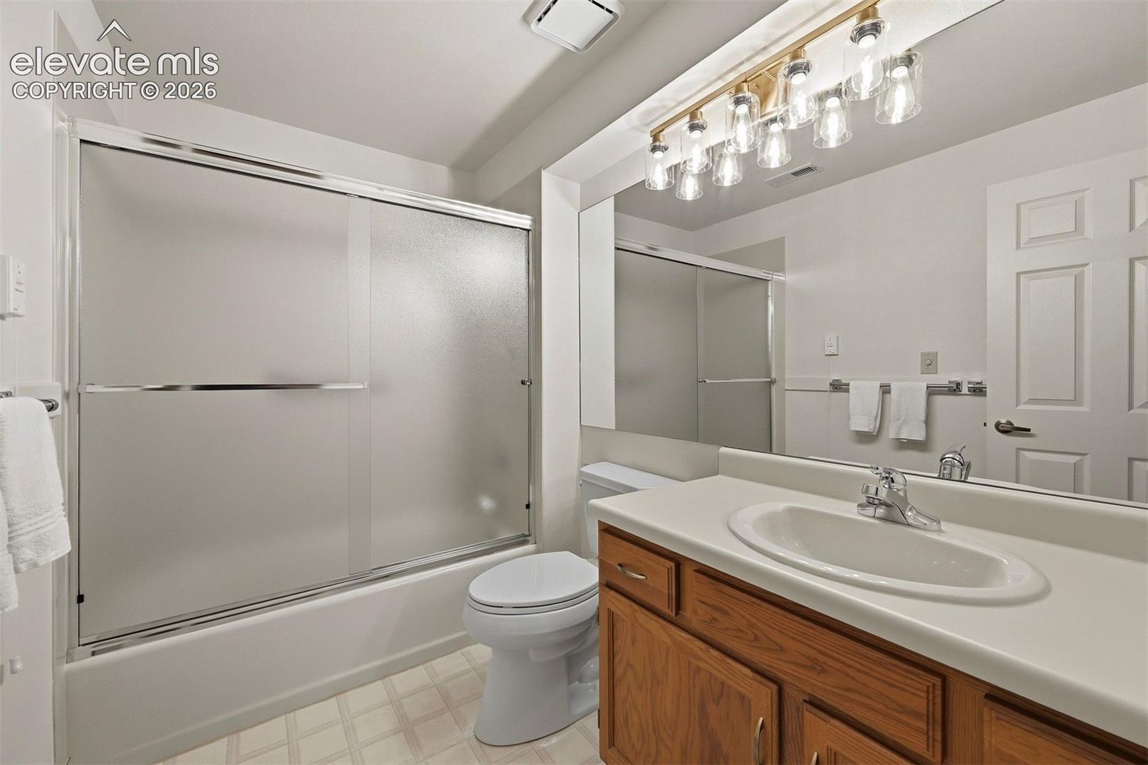 Basement full bath. 