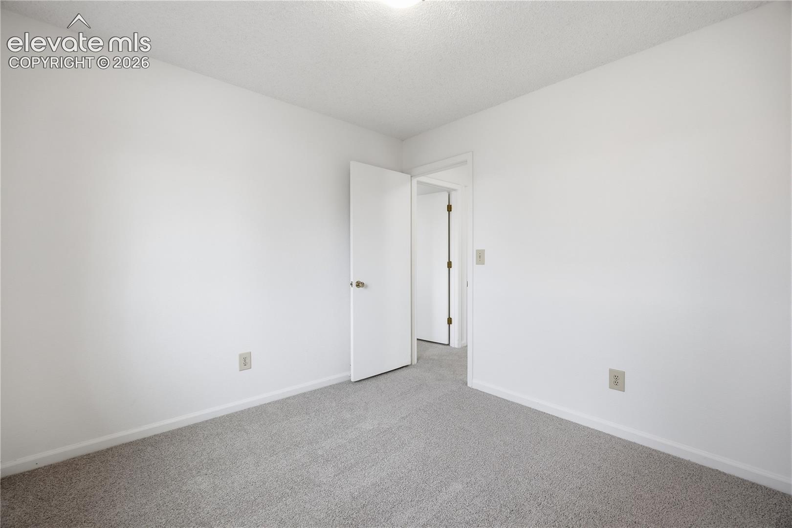 Photo 18 of 912 Amsterdam Drive, Colorado Springs