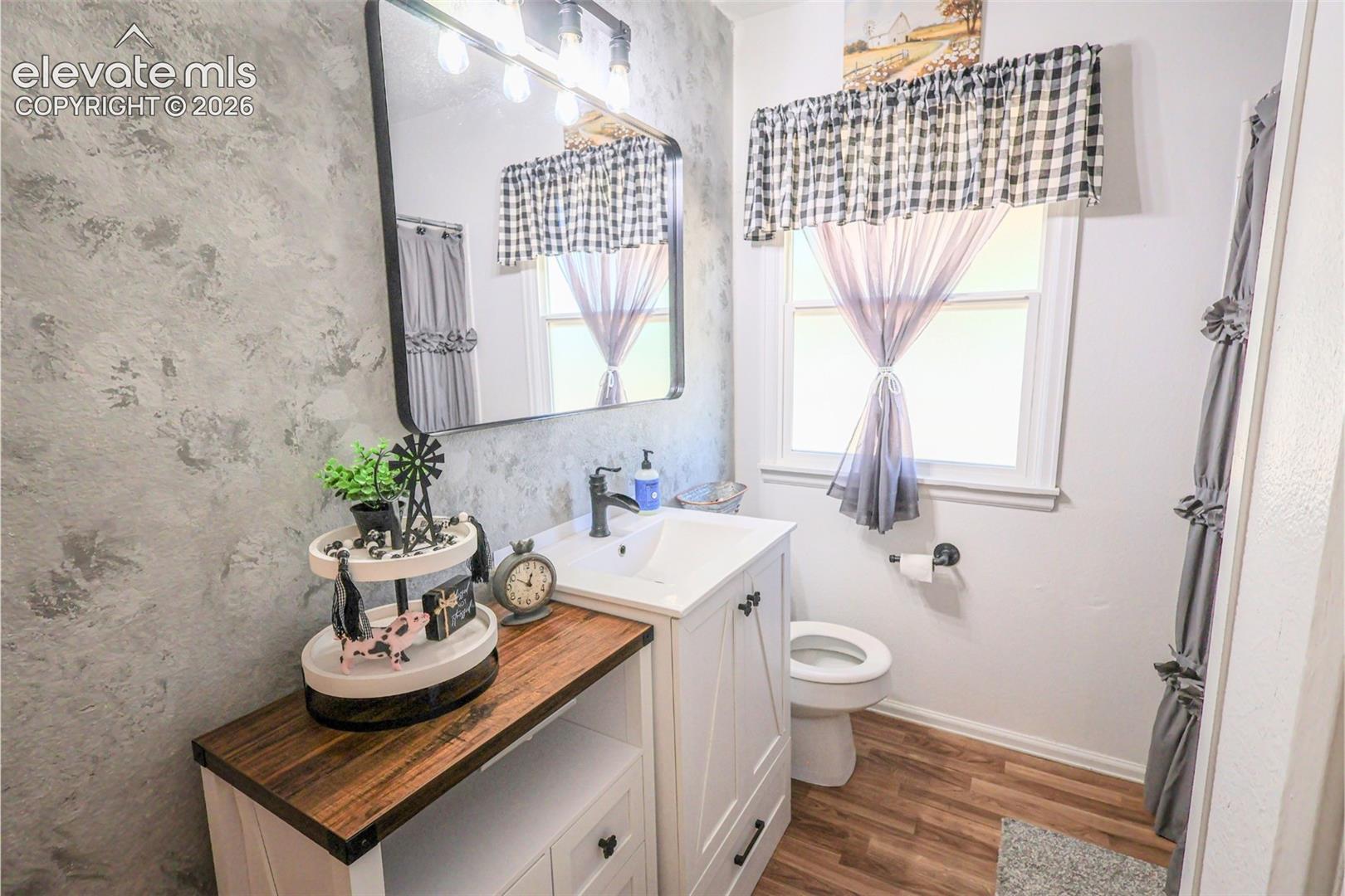 Photo 10 of 609 E Saint Elmo Avenue, Colorado Springs