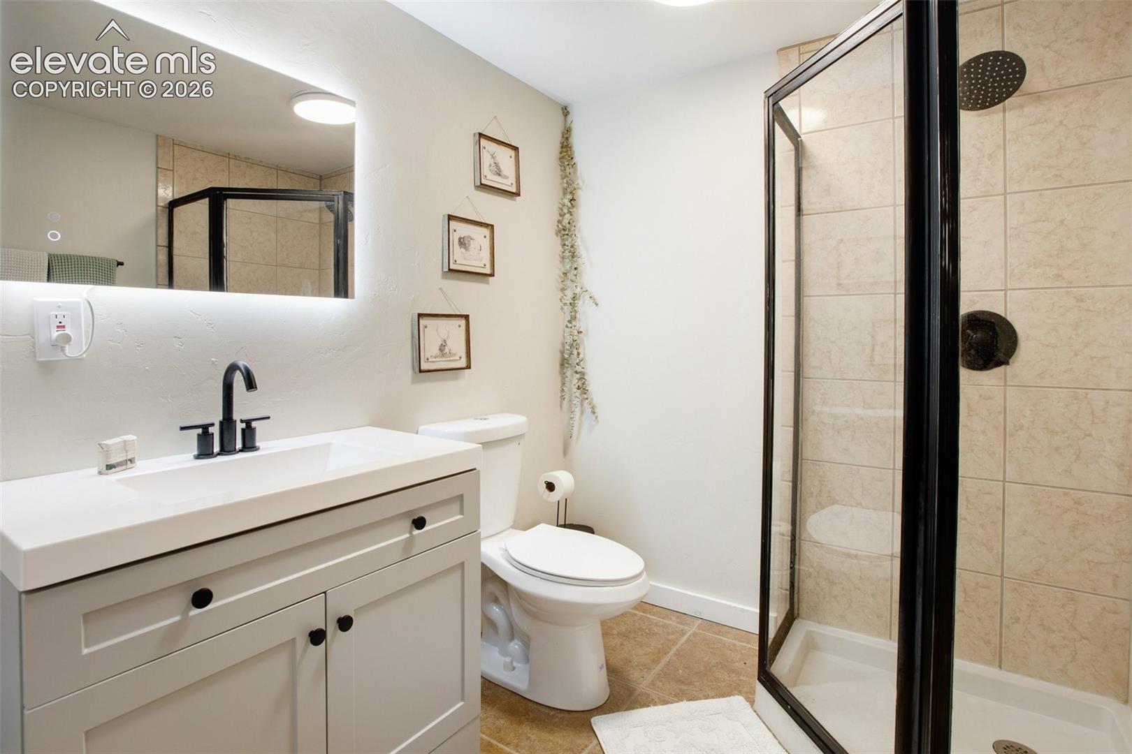 Lower level full bath