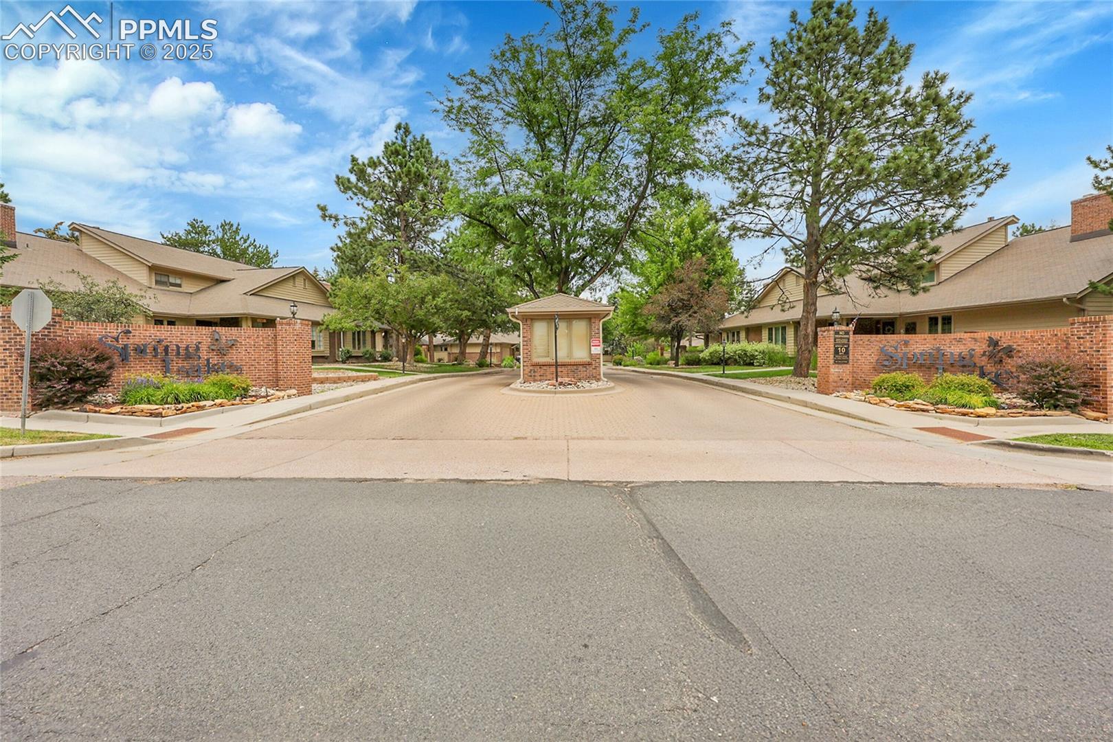 141 Miramar Dr, Colorado Springs, CO 80906