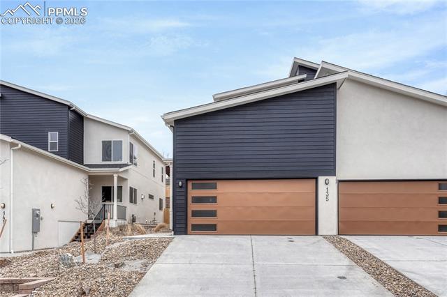 Enjoy the close proximity of Downtown and the new Creekwalk shops and restaurants!