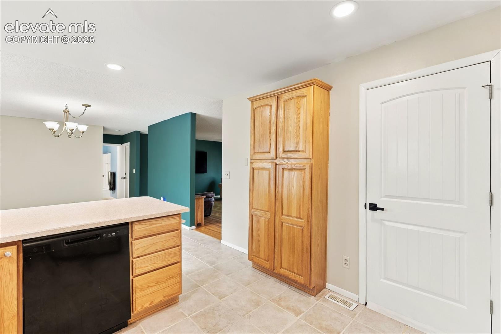 Photo 15 of 882 San Antonio Place, Colorado Springs