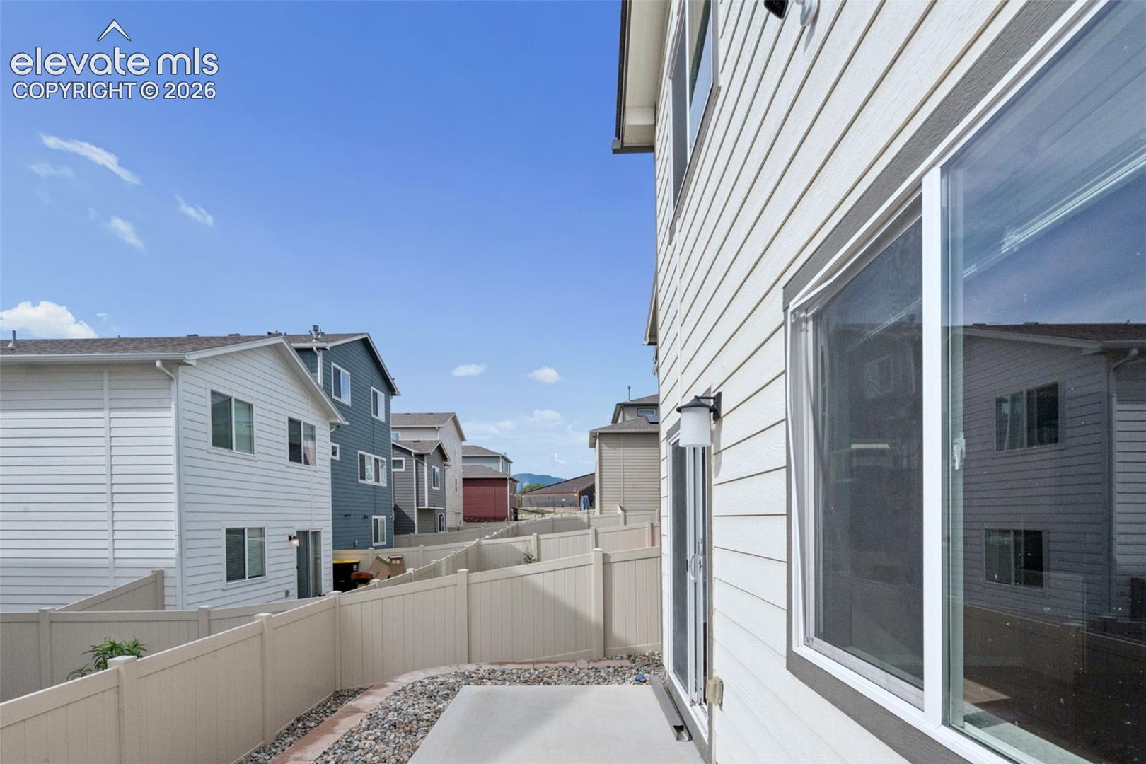 The backyard has a patio and space to enjoy pastimes from such as gardening, barbecuing, hosting friends and family, playing yard games, or to simply enjoy the great outdoors from the comforts of home!