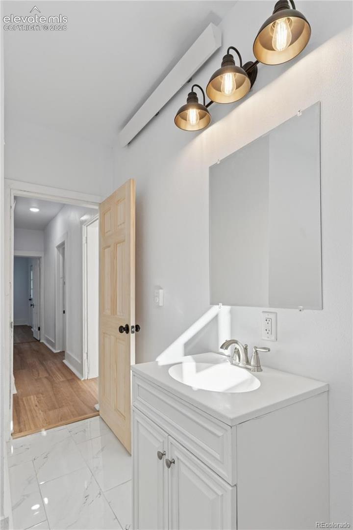 Main-level flat 2nd full
bath