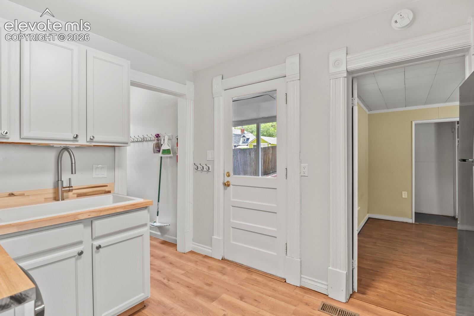 Photo 10 of 712 N Walnut Street, Colorado Springs