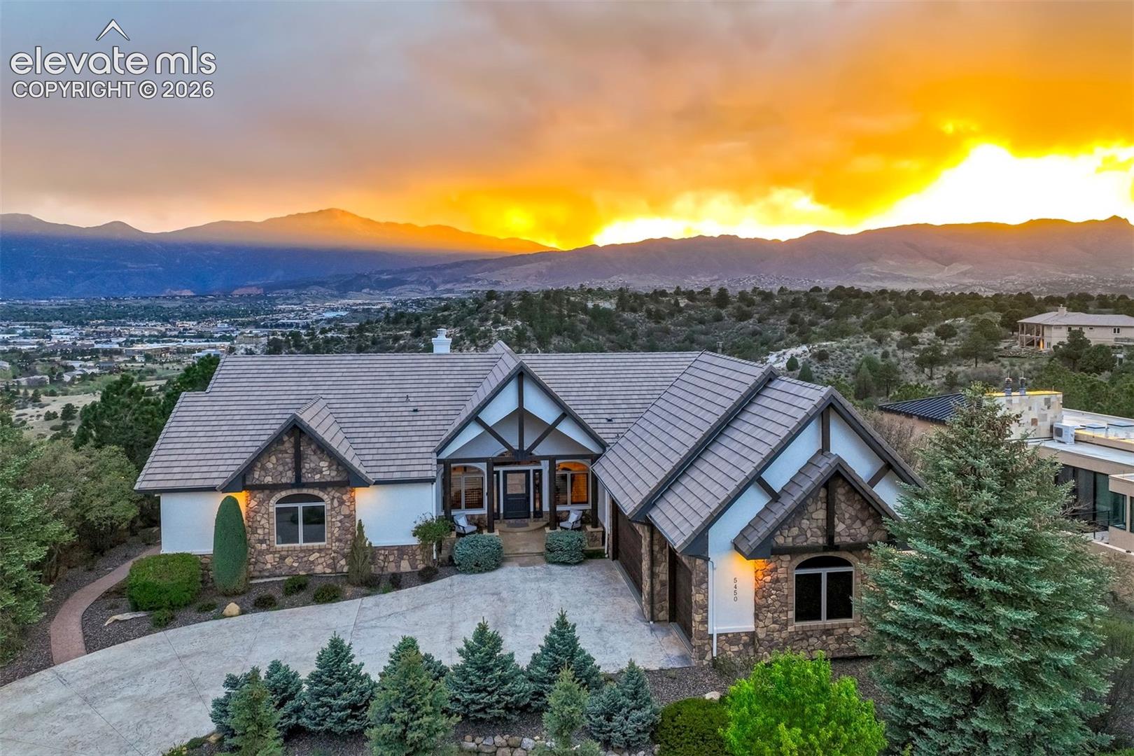 5450 Creighton Ct, Colorado Springs, CO 80918
