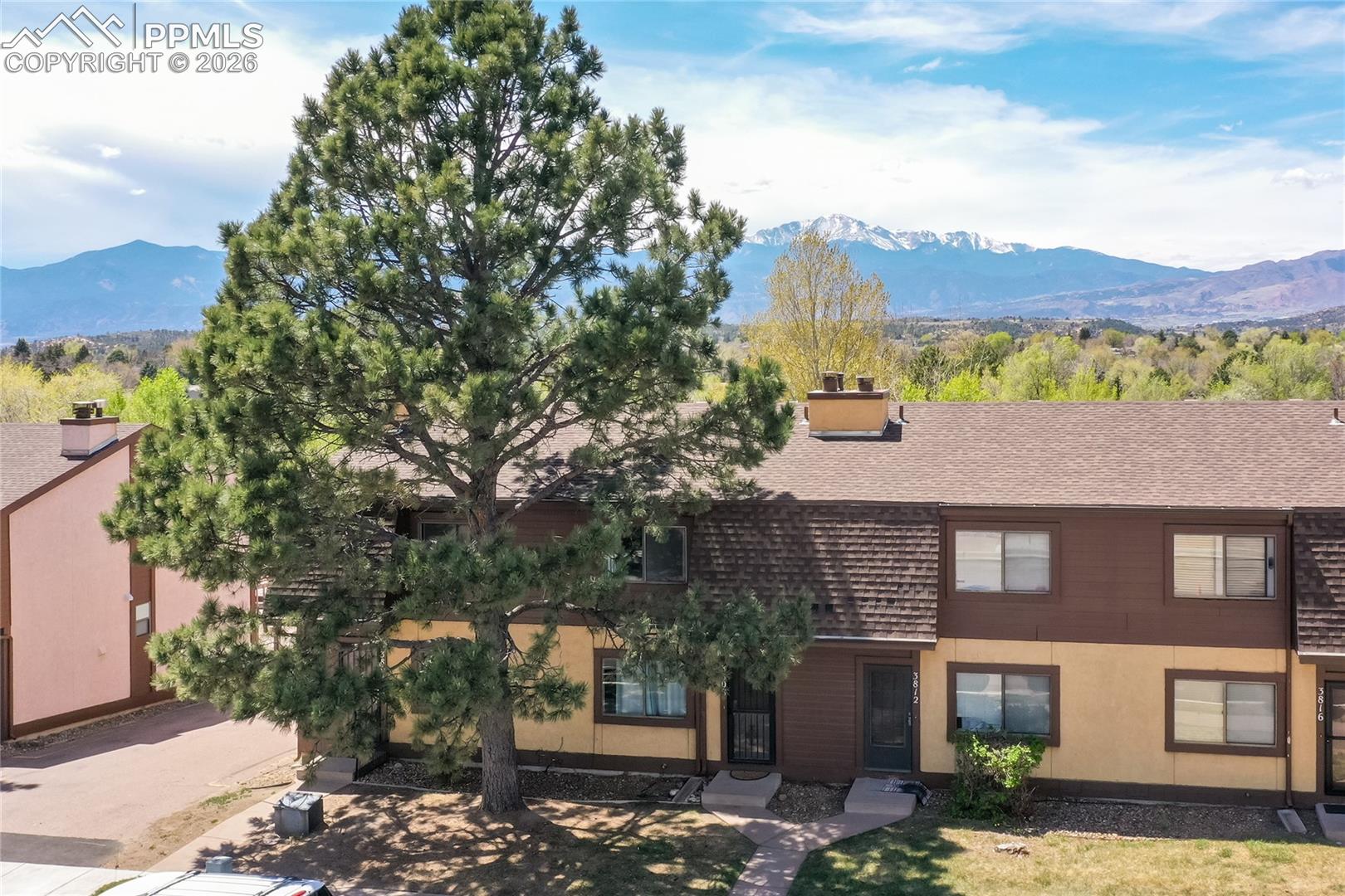3808 Oro Blanco Dr, Colorado Springs, CO 80917