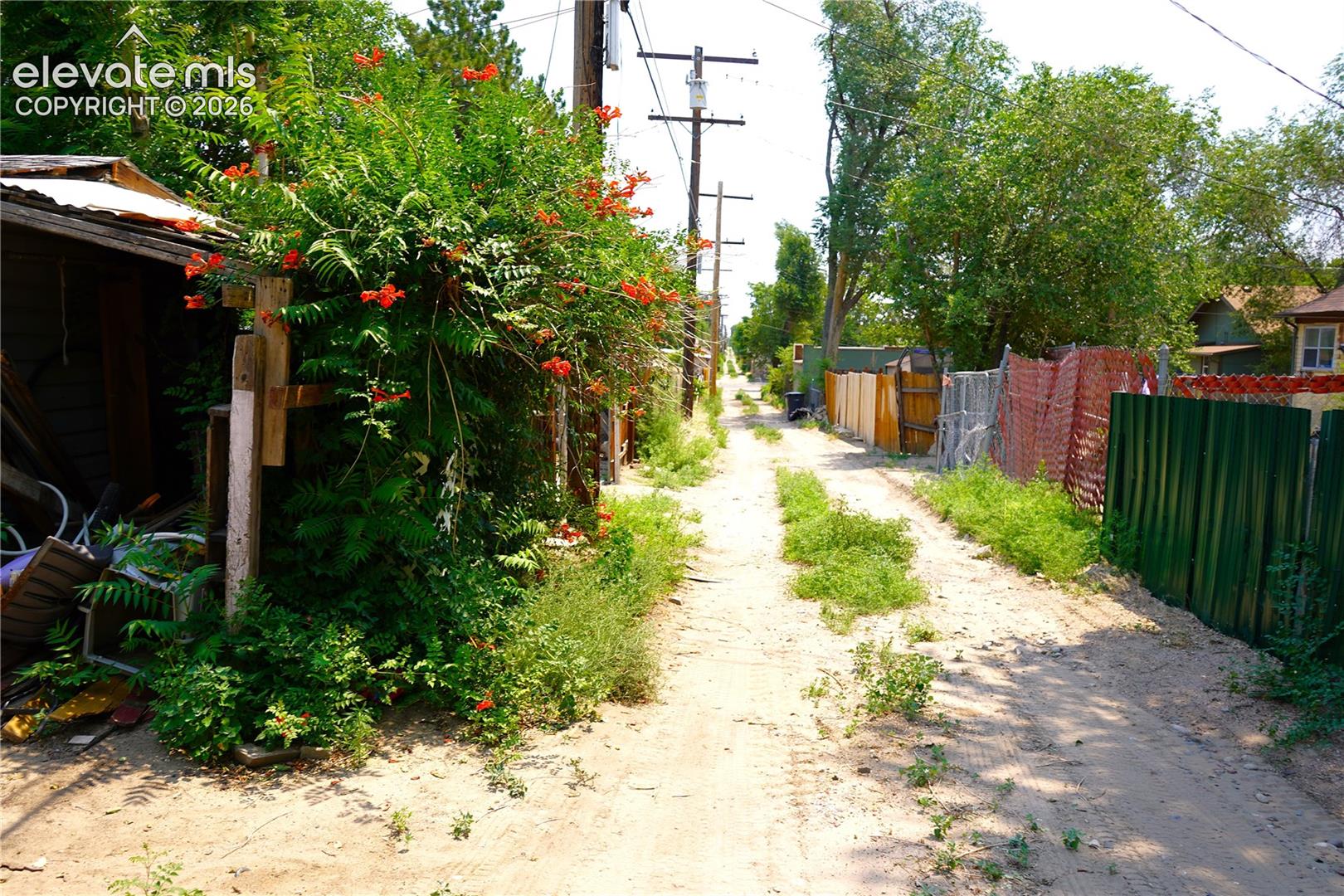 1410 E 6th St, Pueblo, CO 81001
